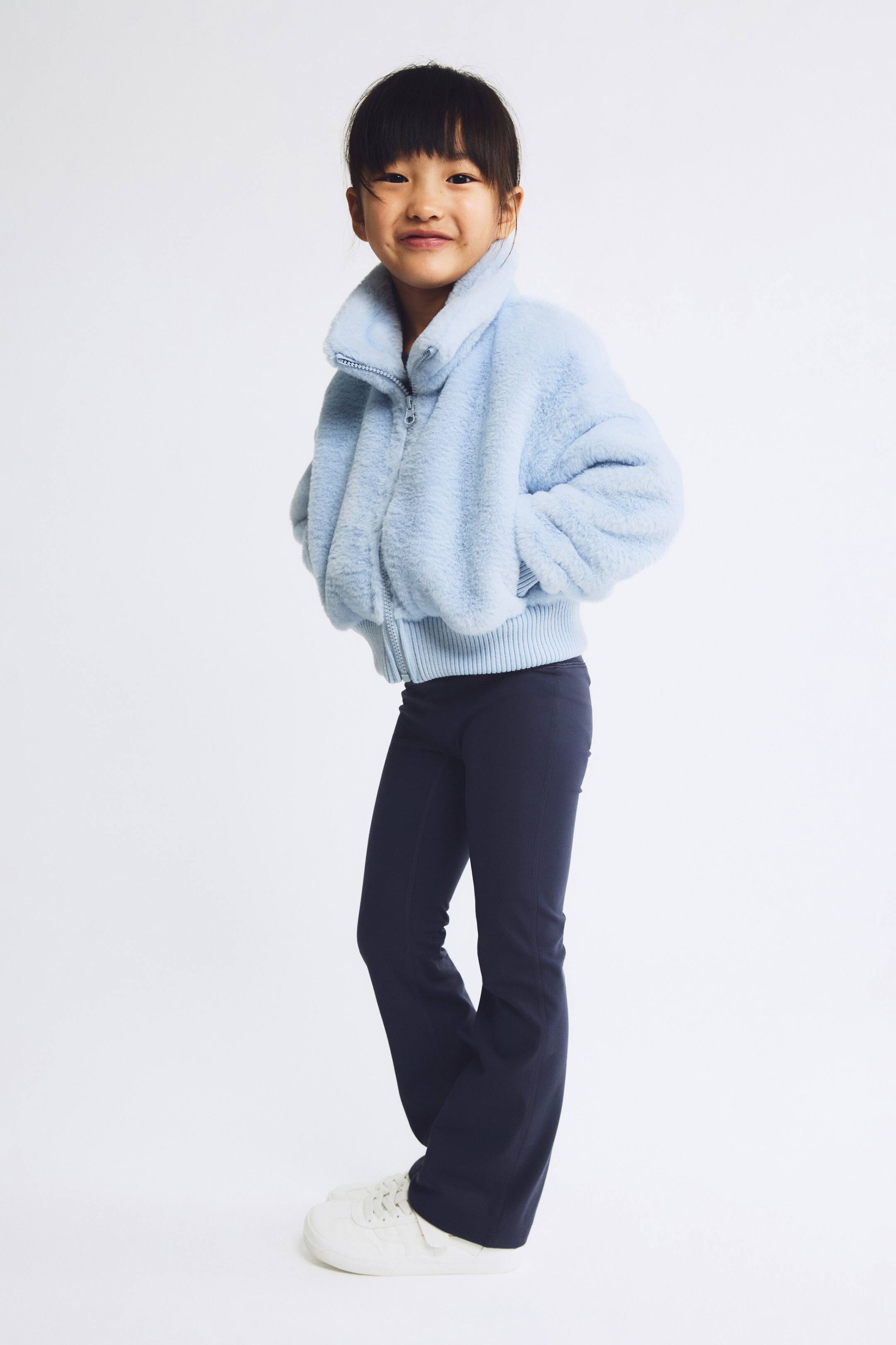 View larger image: Warming flared sports leggings with SoftMove™ - Dark blue - Kids | H&M 1