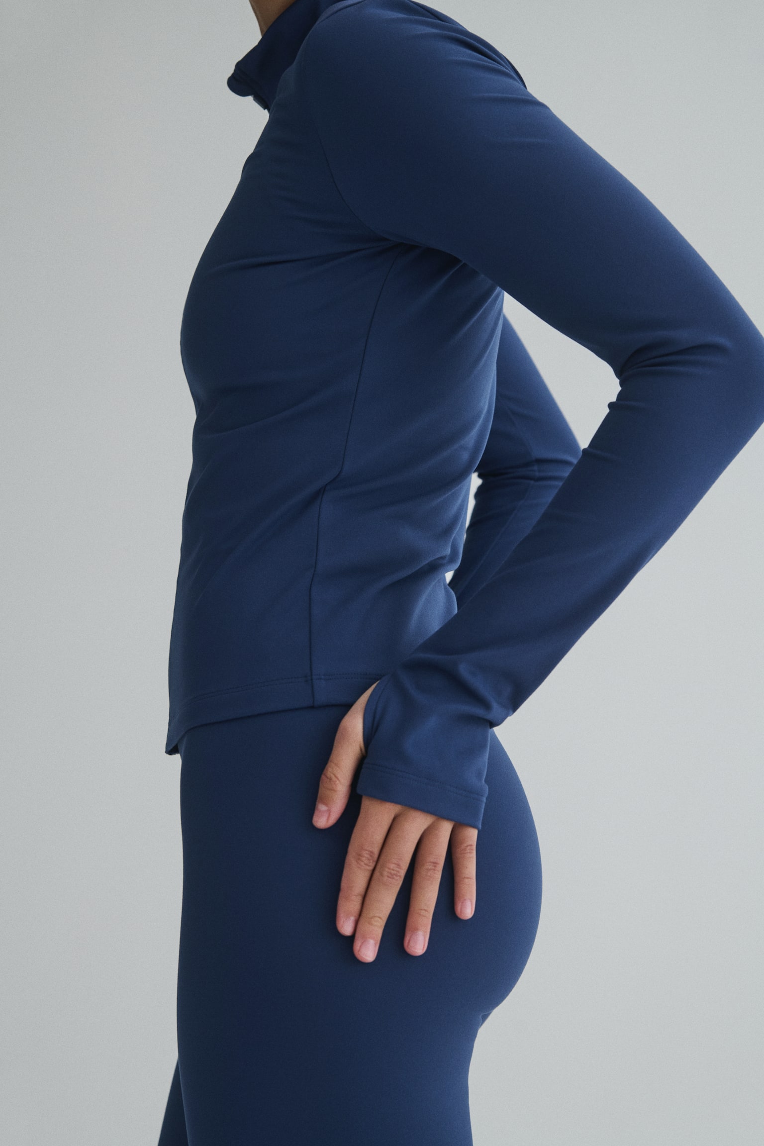 Træningsjakke med SoftMove™ og lynlås - Stormblå/Frostlilla/Sort/Mørkebrun/Marineblå/Lys vinrød/Creme/Auberginelilla/Ferskenbeige/Mørk beige/Mørkegrå/Antikrosa/Brun/Lys muldvarpegrå/Mørkegrå/Pannacottagul/Trøffelgrå/Blød lilla/Chokoladeblomme - 4