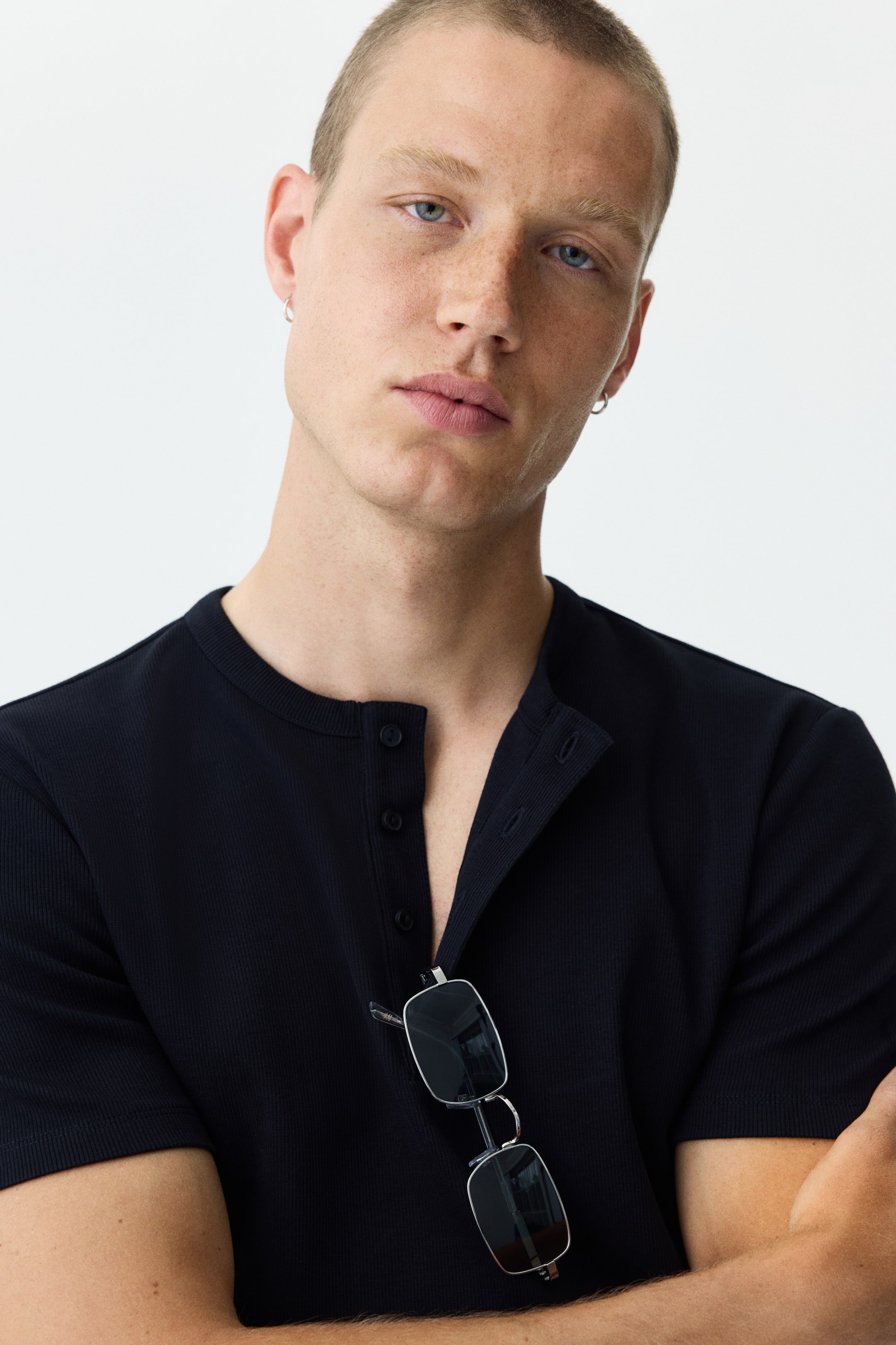 Мужские рубашки H&M Slim-Fit Henley Shirt — фото 3