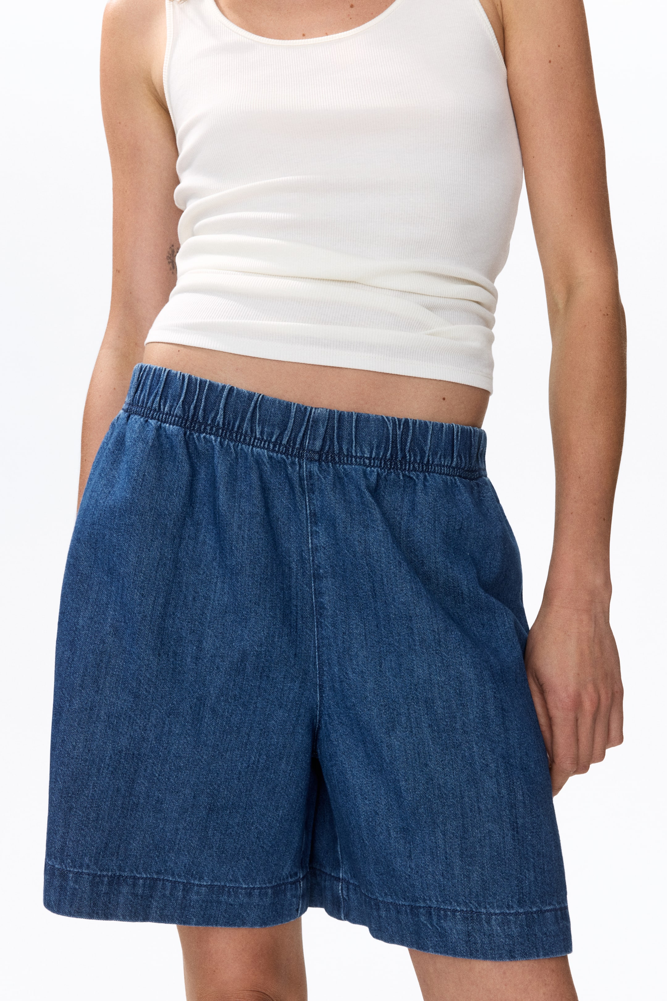 Short en denim avec taille élastique
