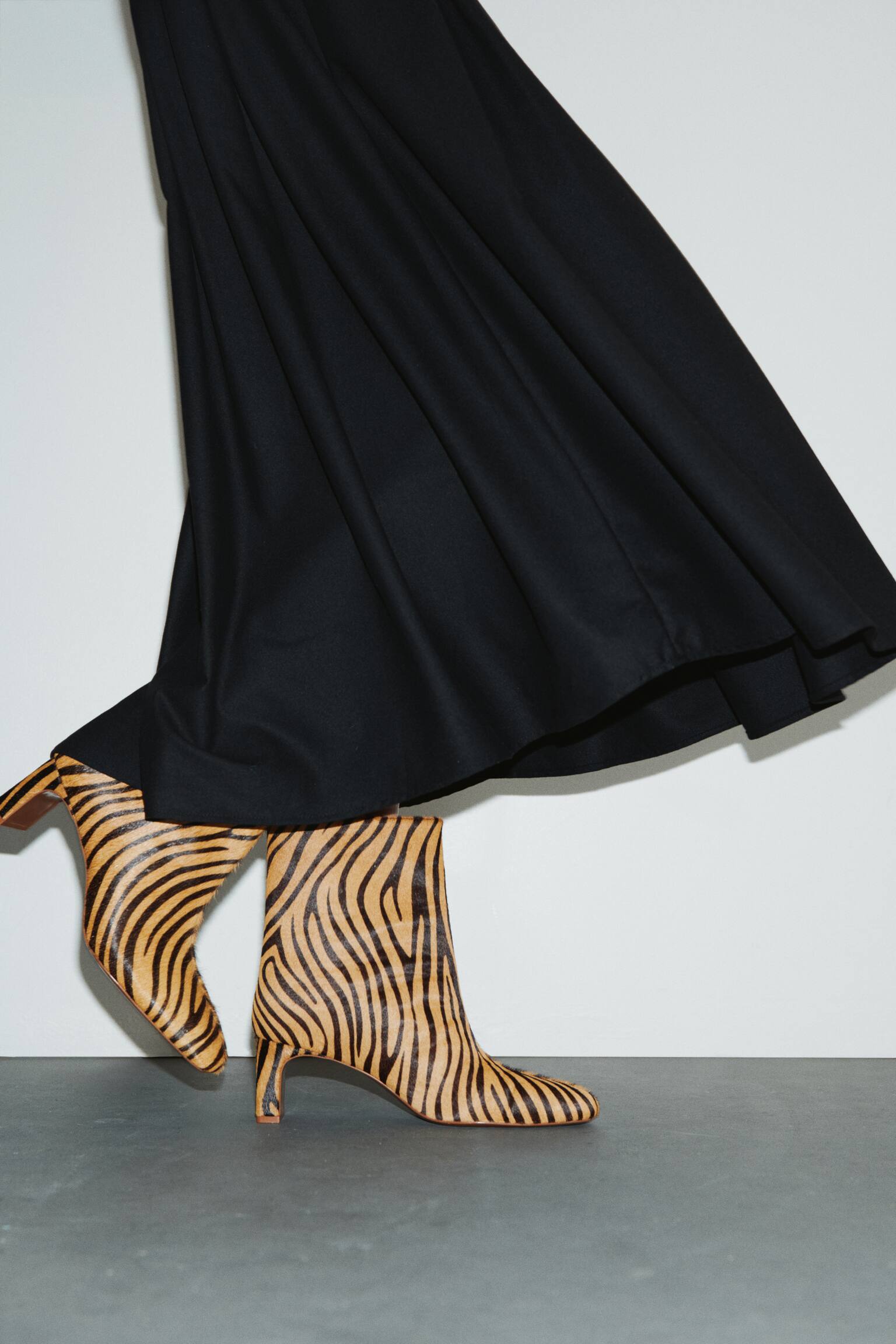 Leather ankle boots - Beige/Faux tiger - 5