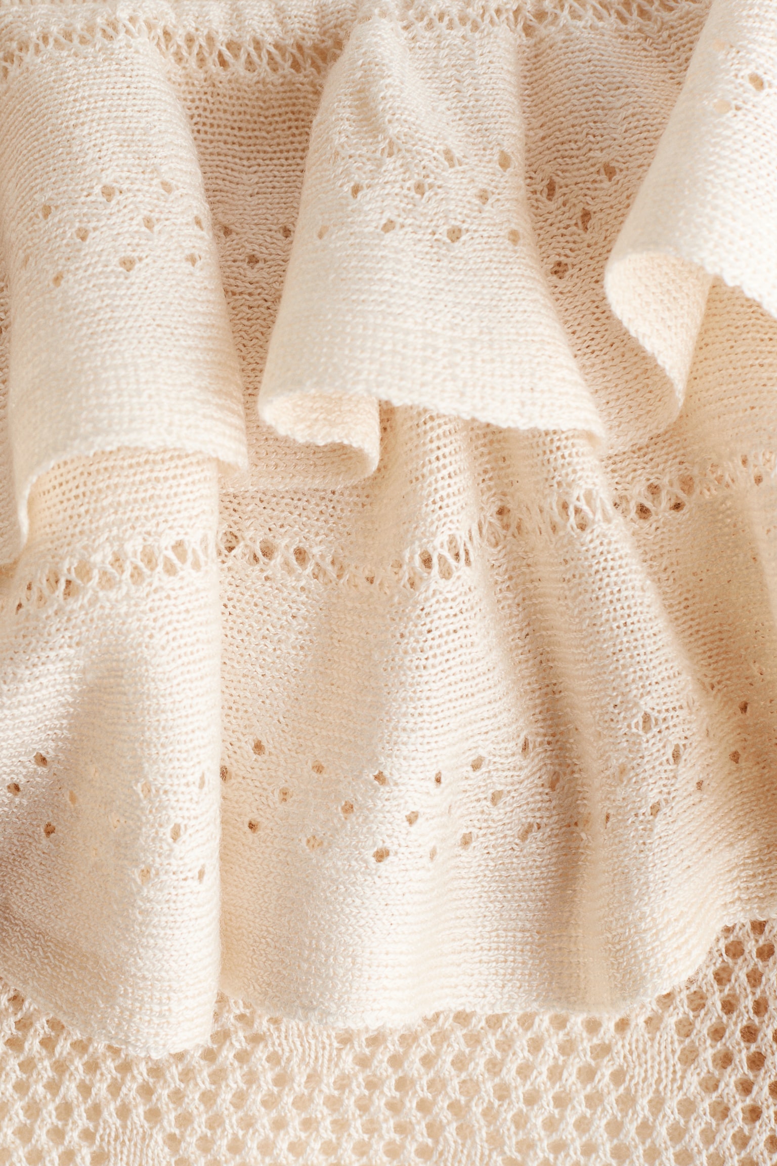 Женский топ H&M Flounced Pointelle-Knit Top, цвет: Светлый бежевый — фото 4