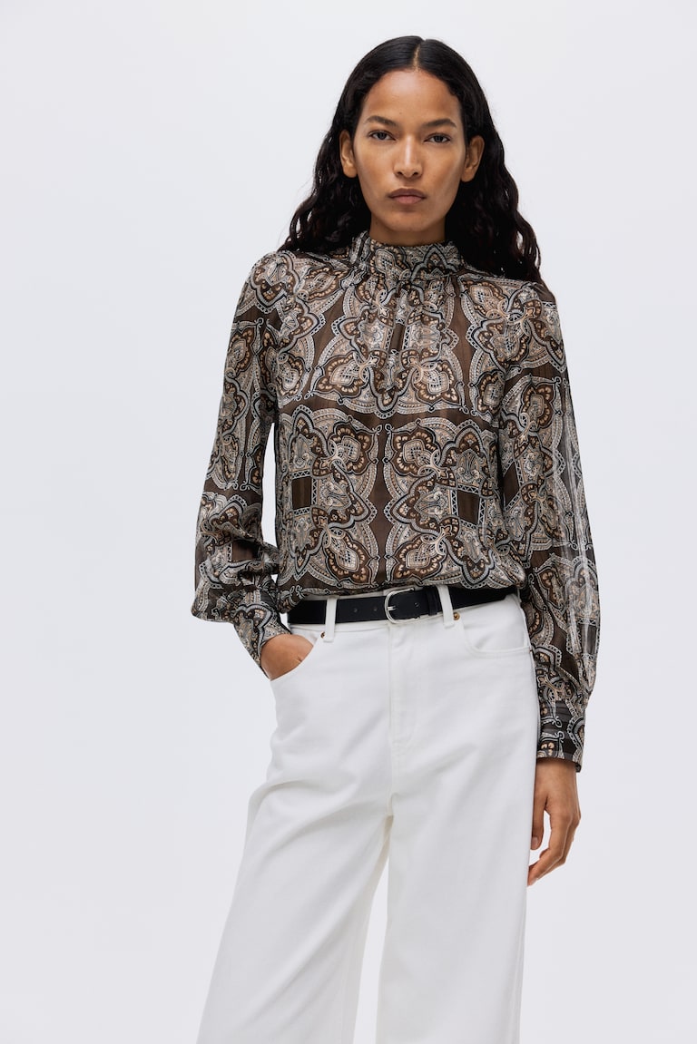 Bluza s uspravnom kragnom