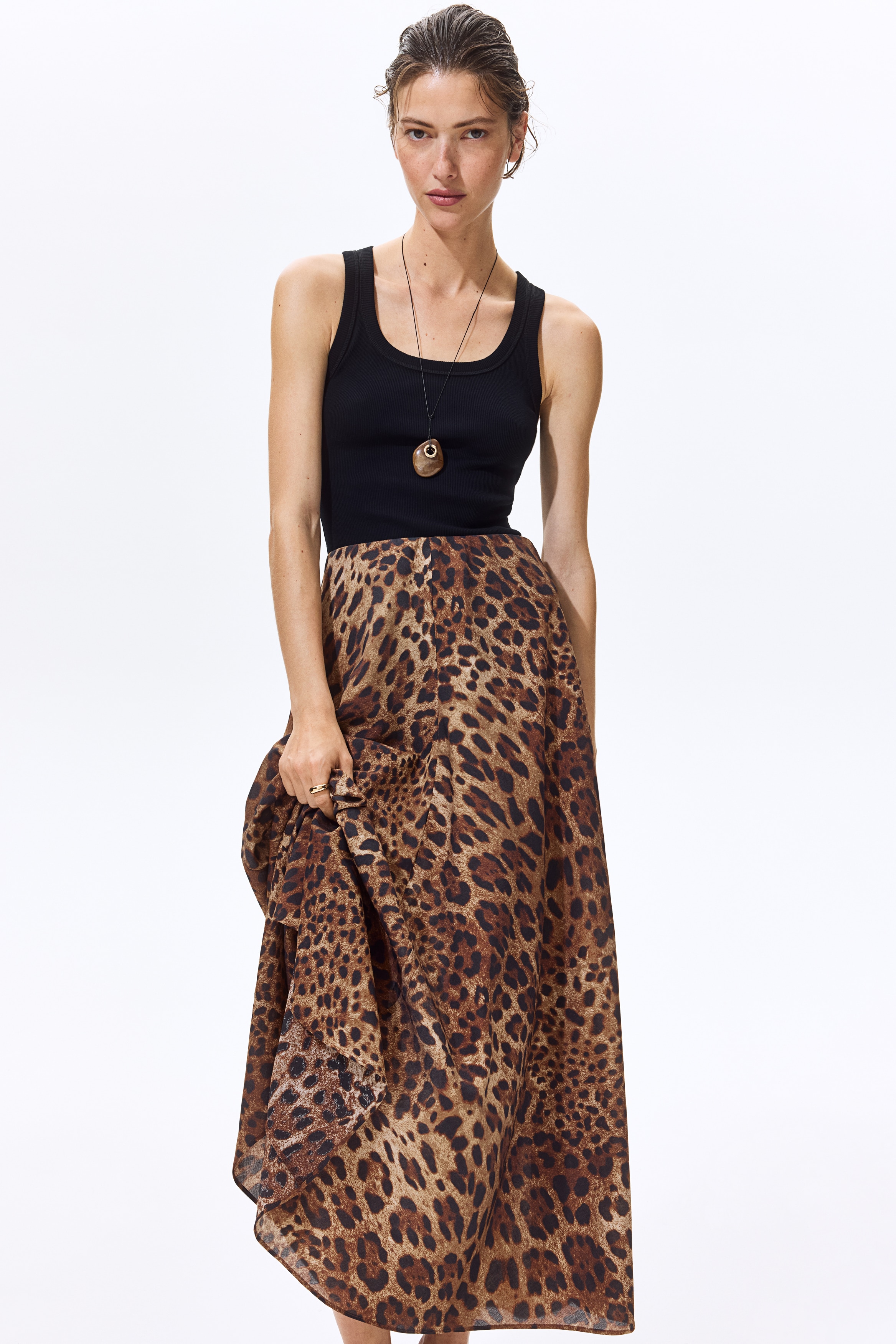 Viscose-blend maxi skirtModel