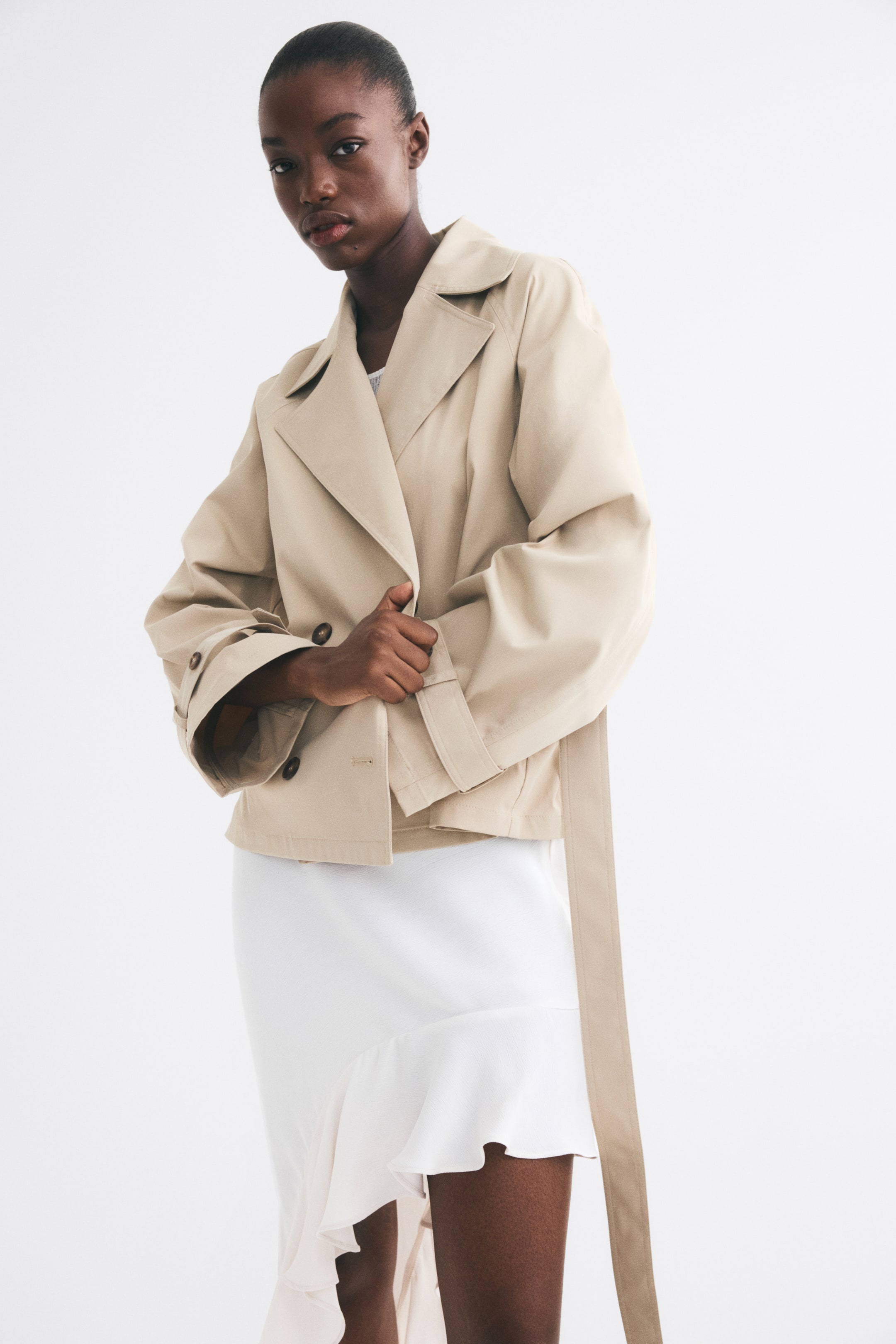 Женские куртки H&M Short Tie-Belt Trench Coat — фото 3