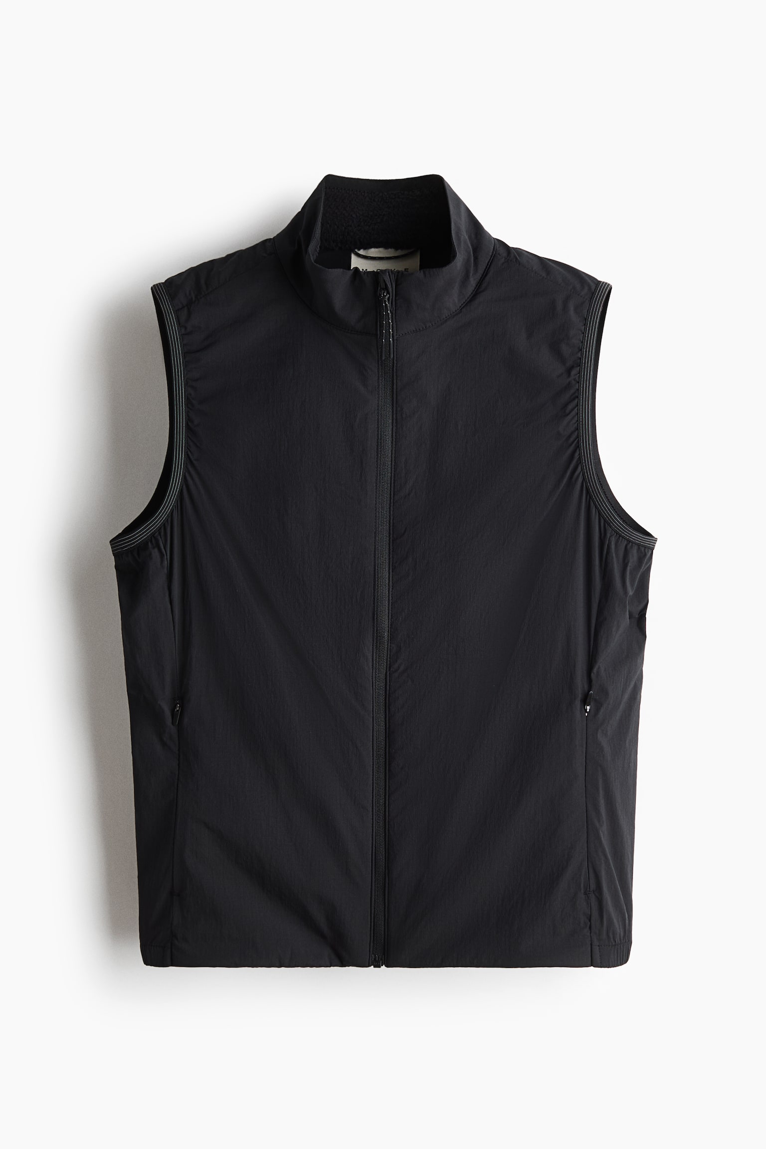 Женский жилет H&M Move Water-Repellent Sports, цвет: Чёрный — фото 1