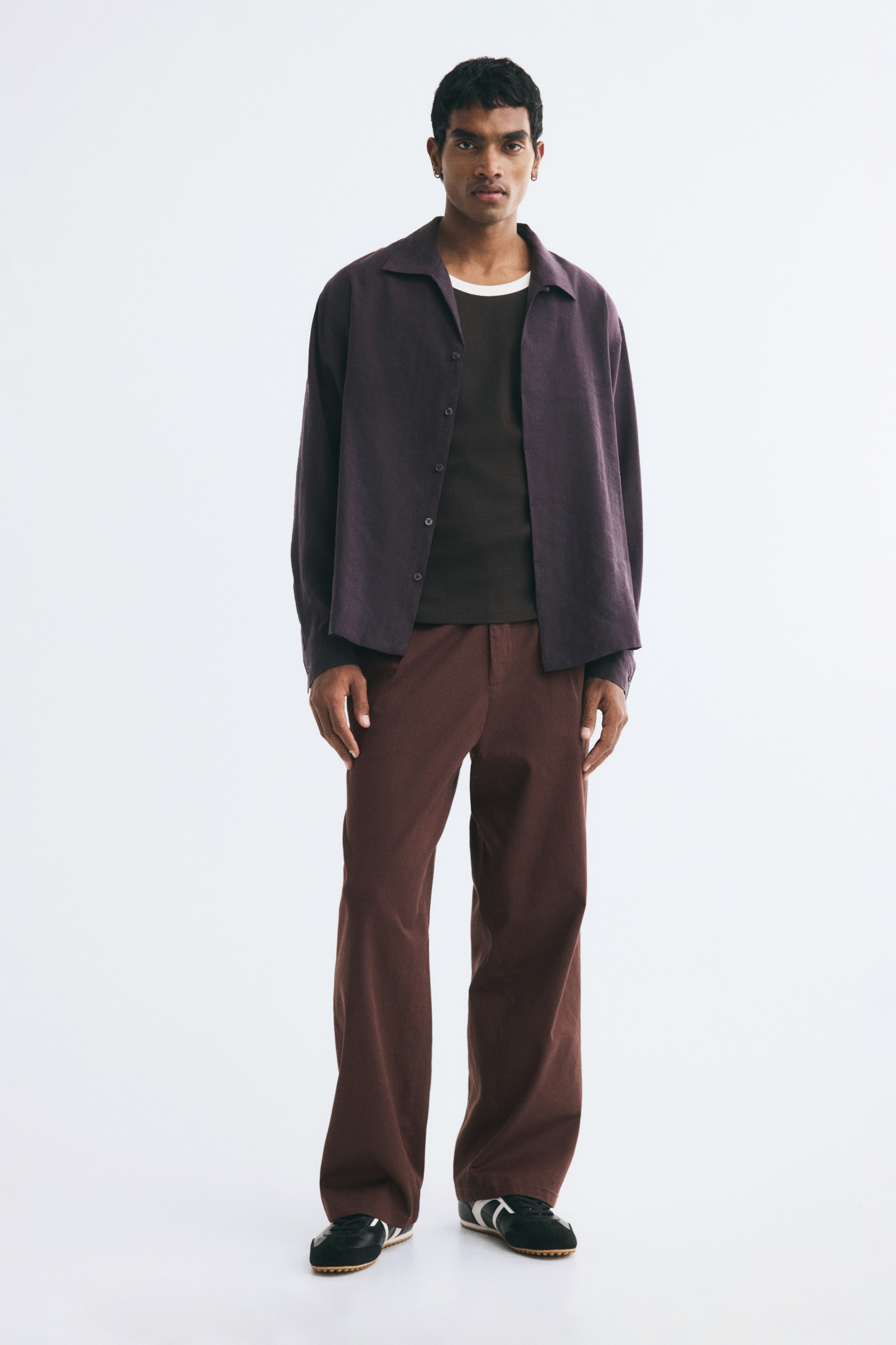 Relaxed Fit Pleated trousers - Dark brown/Light beige