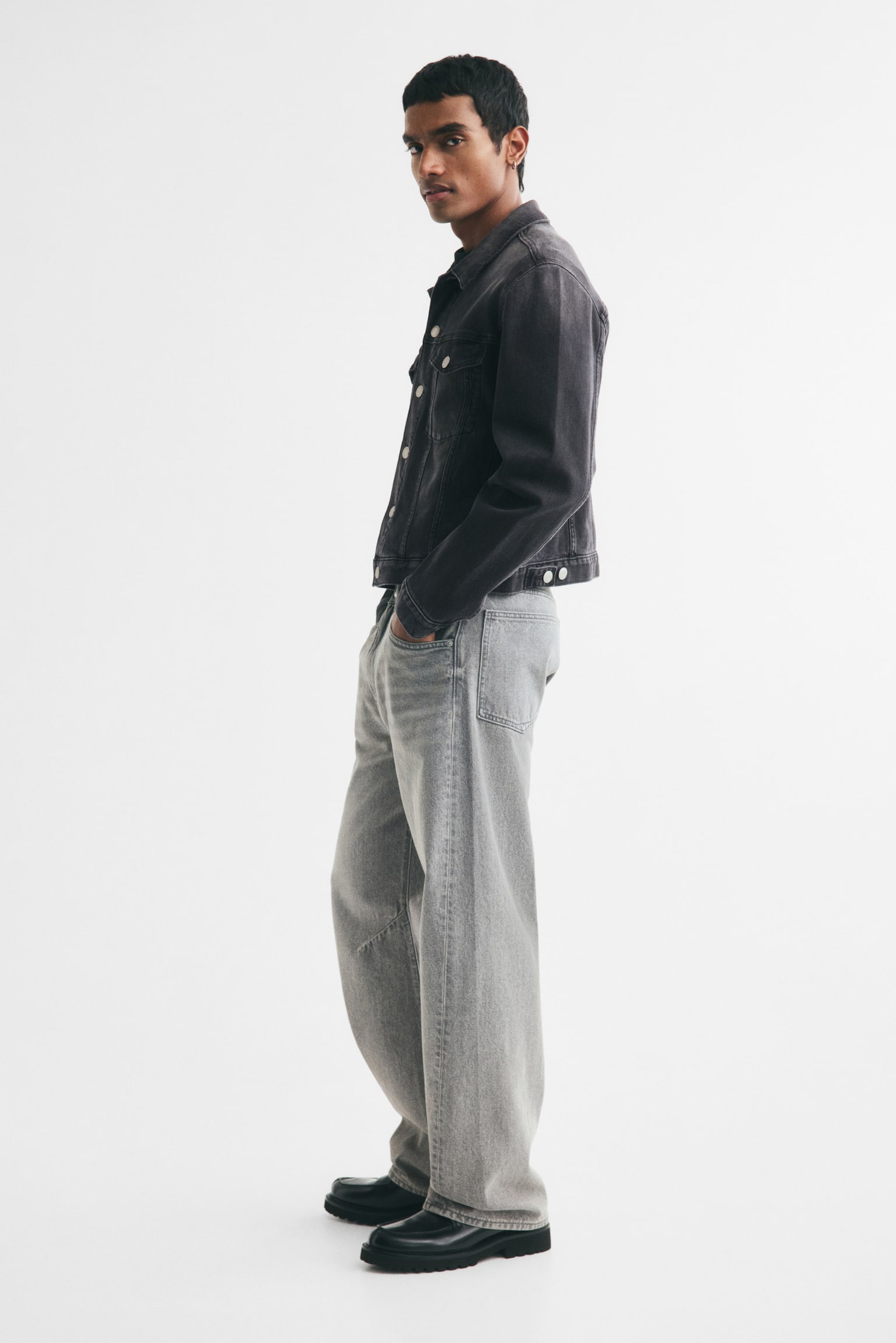 Мужская куртка H&M Denim Trucker, цвет: Тёмный джинсовый серый — фото 6