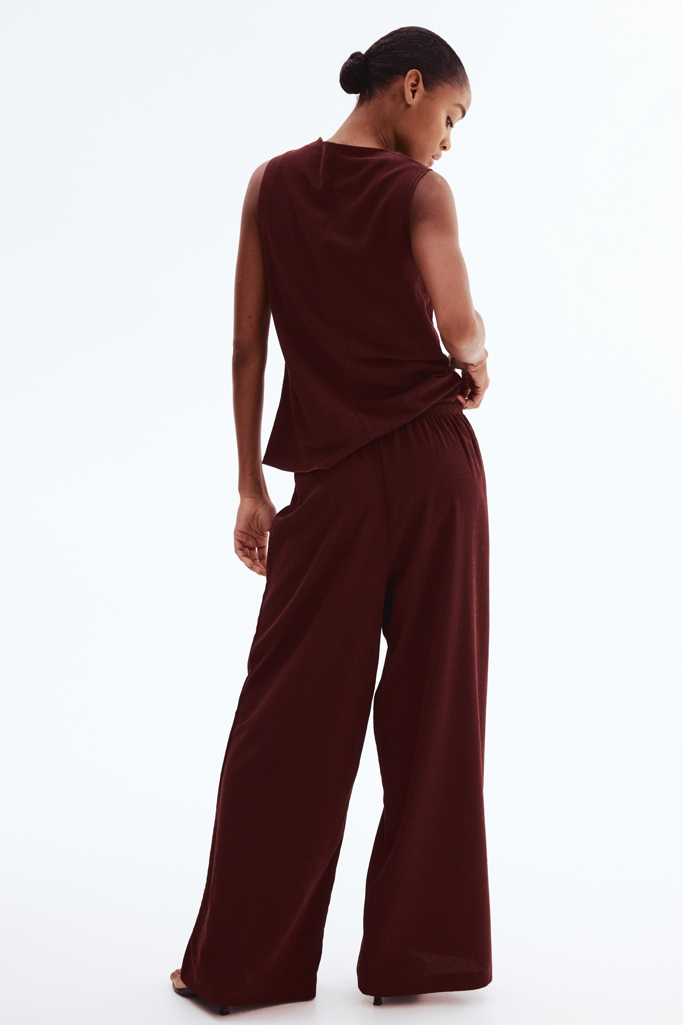 Women's Dark brown/patterned Textured Jersey Pants | H&M US