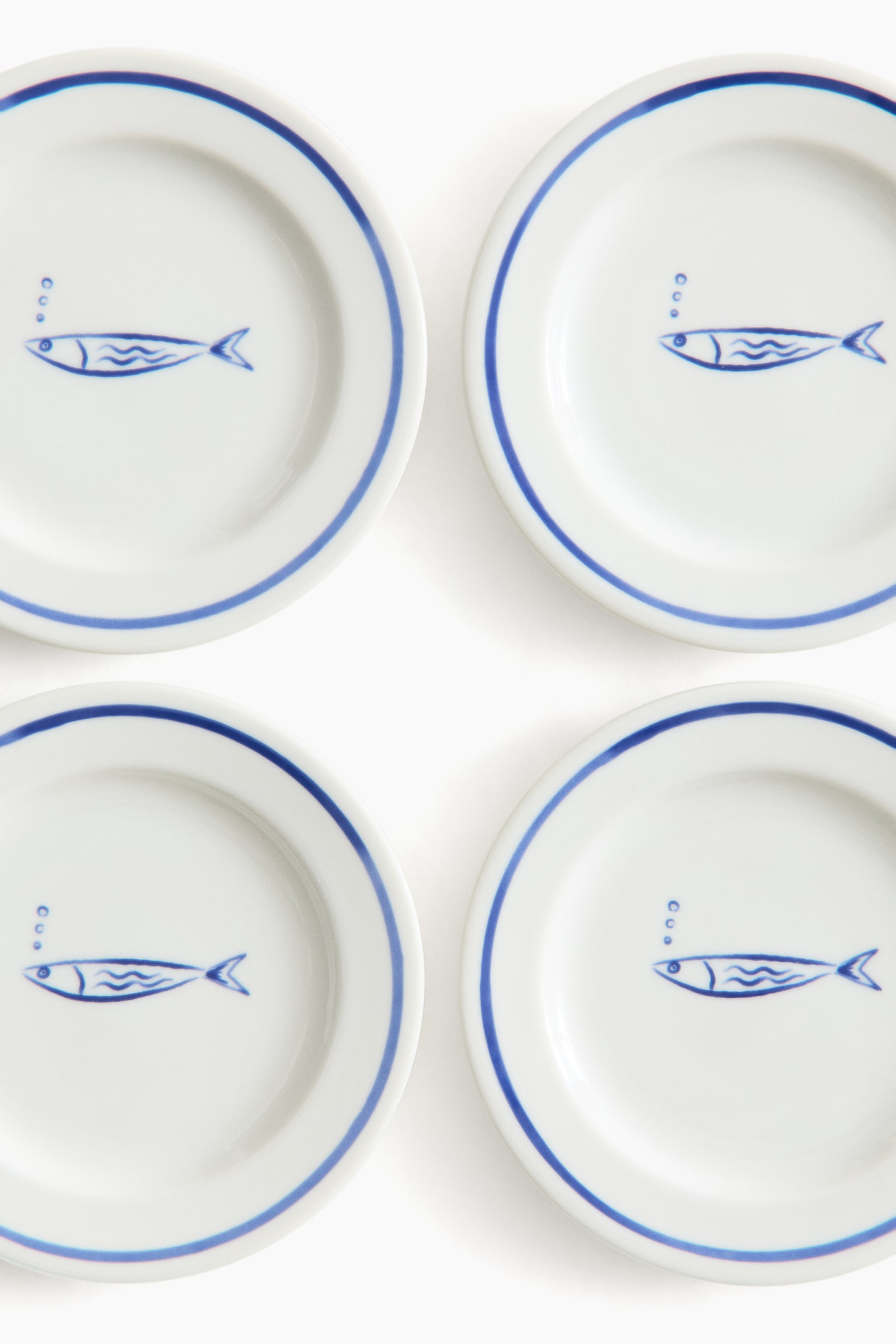 4-pack small porcelain plates - 3