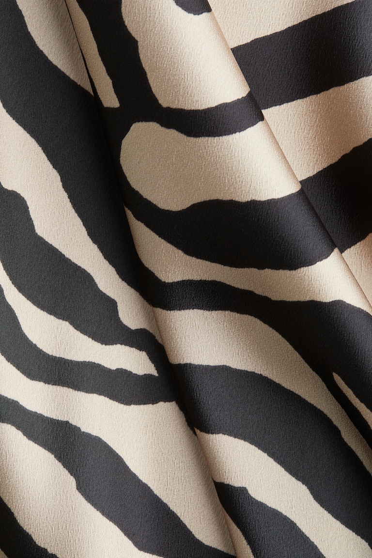 Midi skirt Light beige/zebra print Ladies H&M US