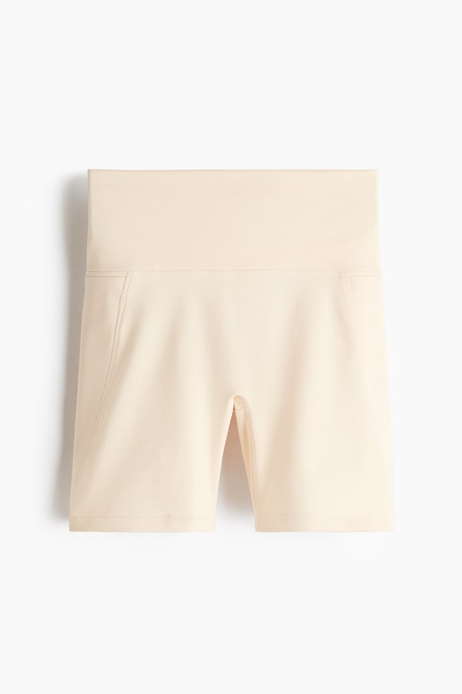 Shorts biker en SoftMove™ con bolsillo - Amarillo mantequilla/Lila/Café cálido/Chabacano/Negro/Ciruela chocolate - 1