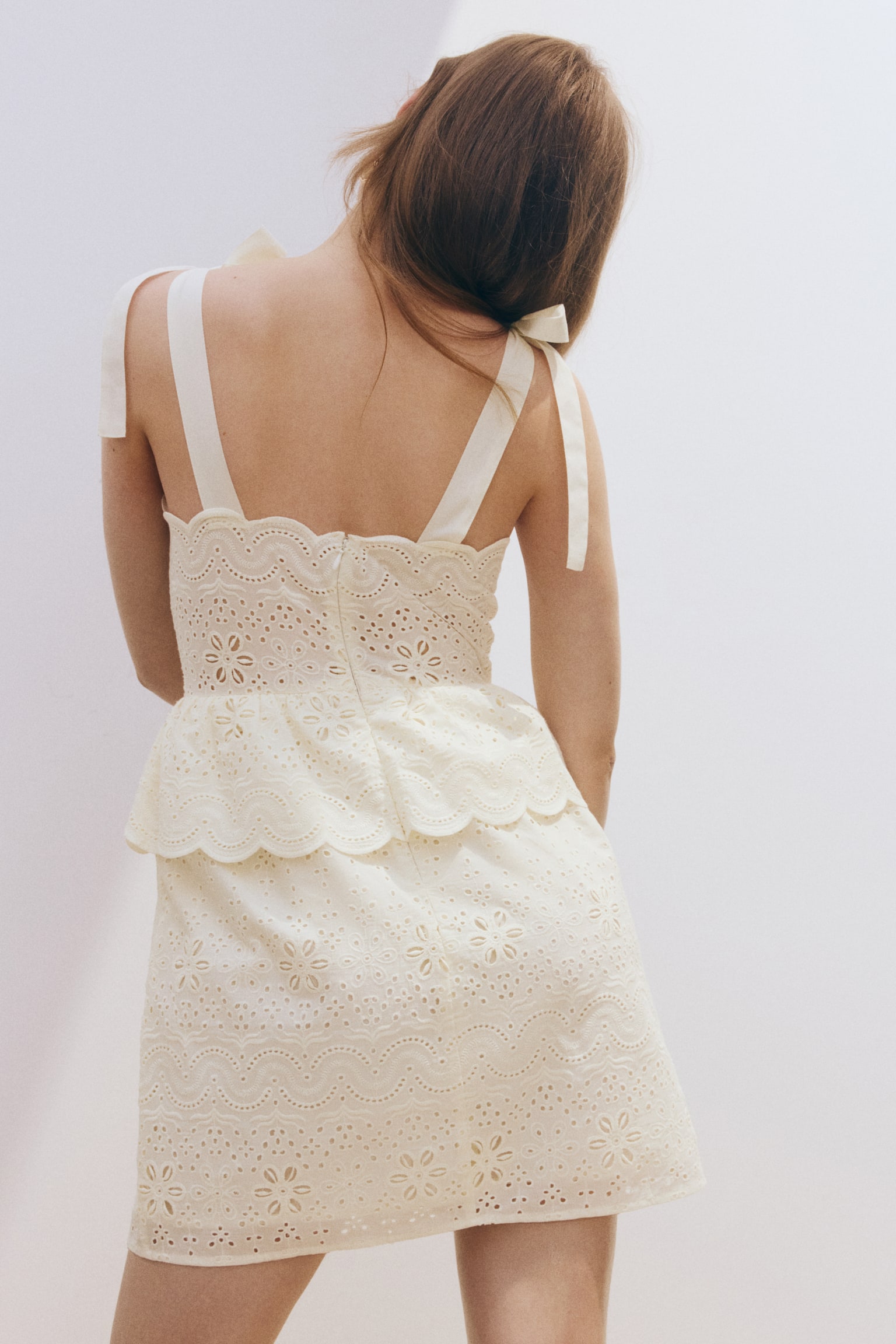 Robe en broderie anglaise avec bretelles à nouer-Crème - 4