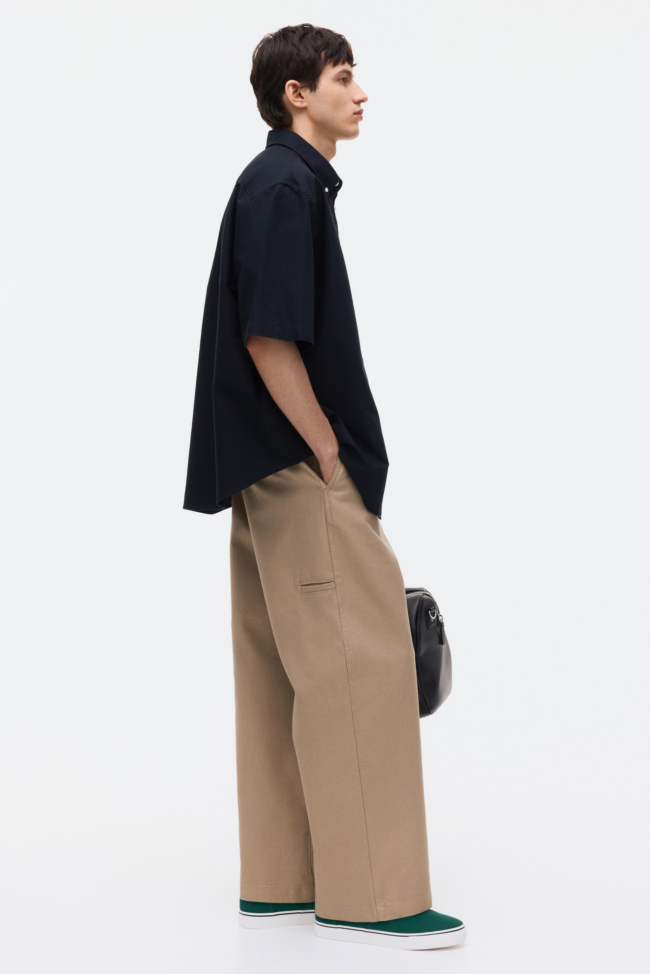 Мужские рубашки H&M Relaxed-Fit Short-Sleeved Oxford Shirt — фото 4