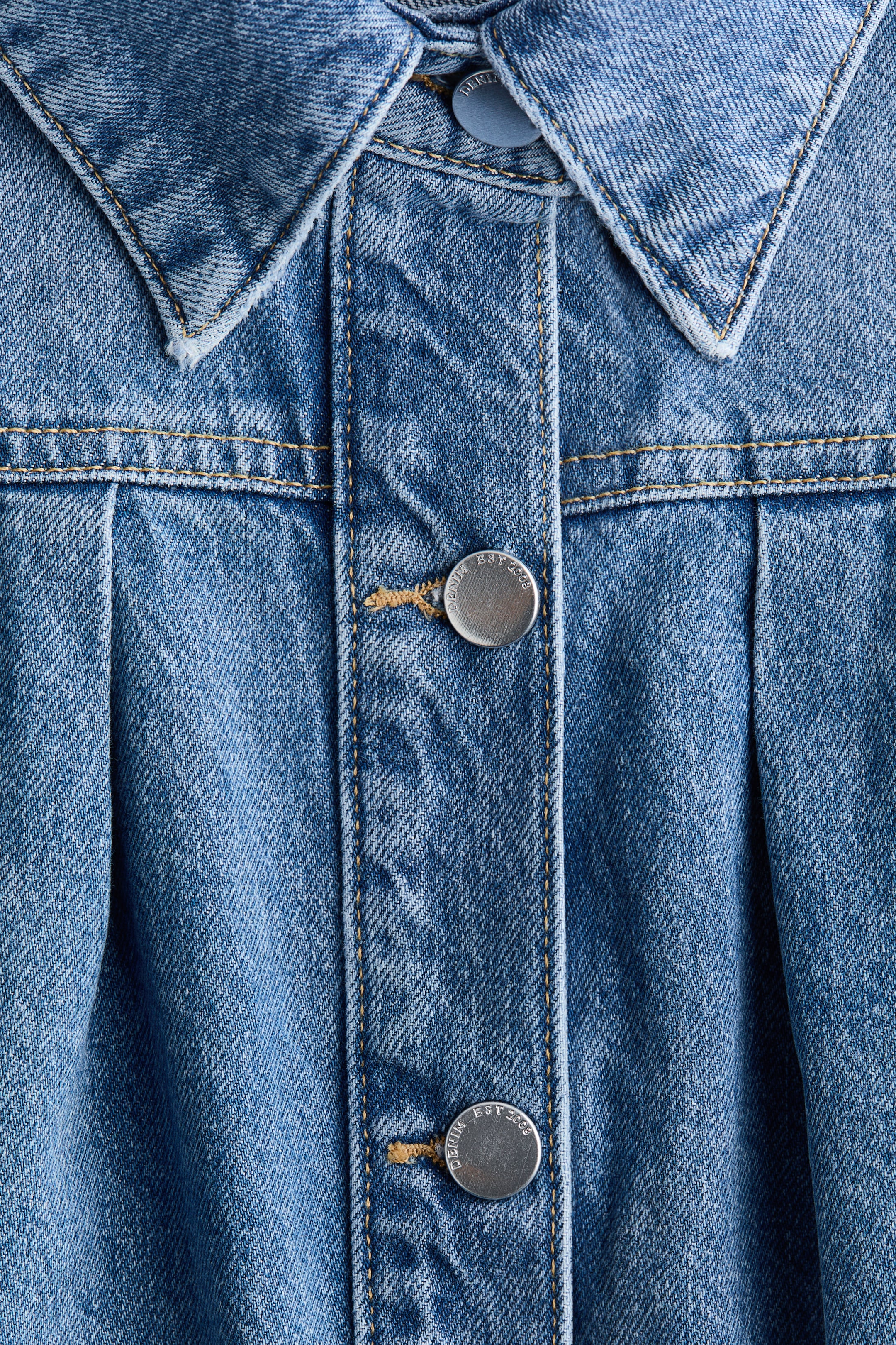 Женские куртки H&M Oversized Pleated Denim Jacket — фото 7