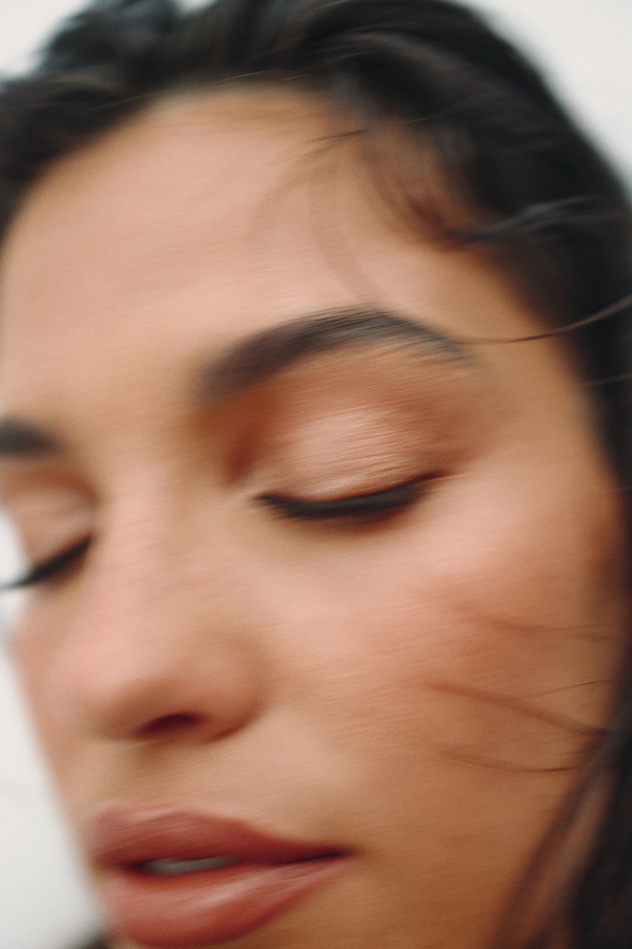 Essential Eyeshadow Palette - image 2