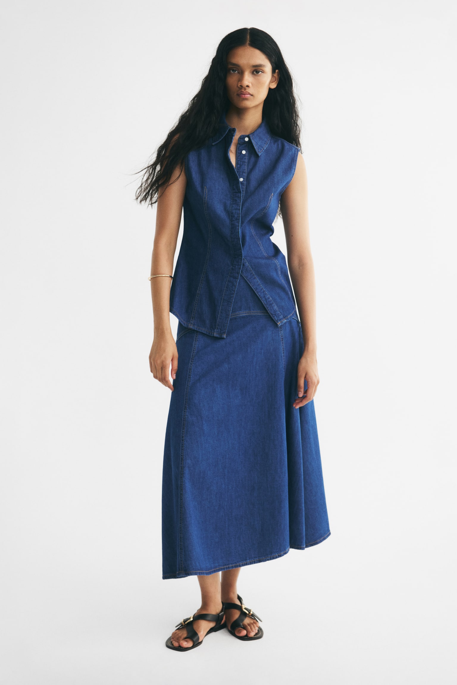 Женская рубашка H&M Sleeveless Denim Shirt, цвет: Тёмный джинсовый синий — фото 3