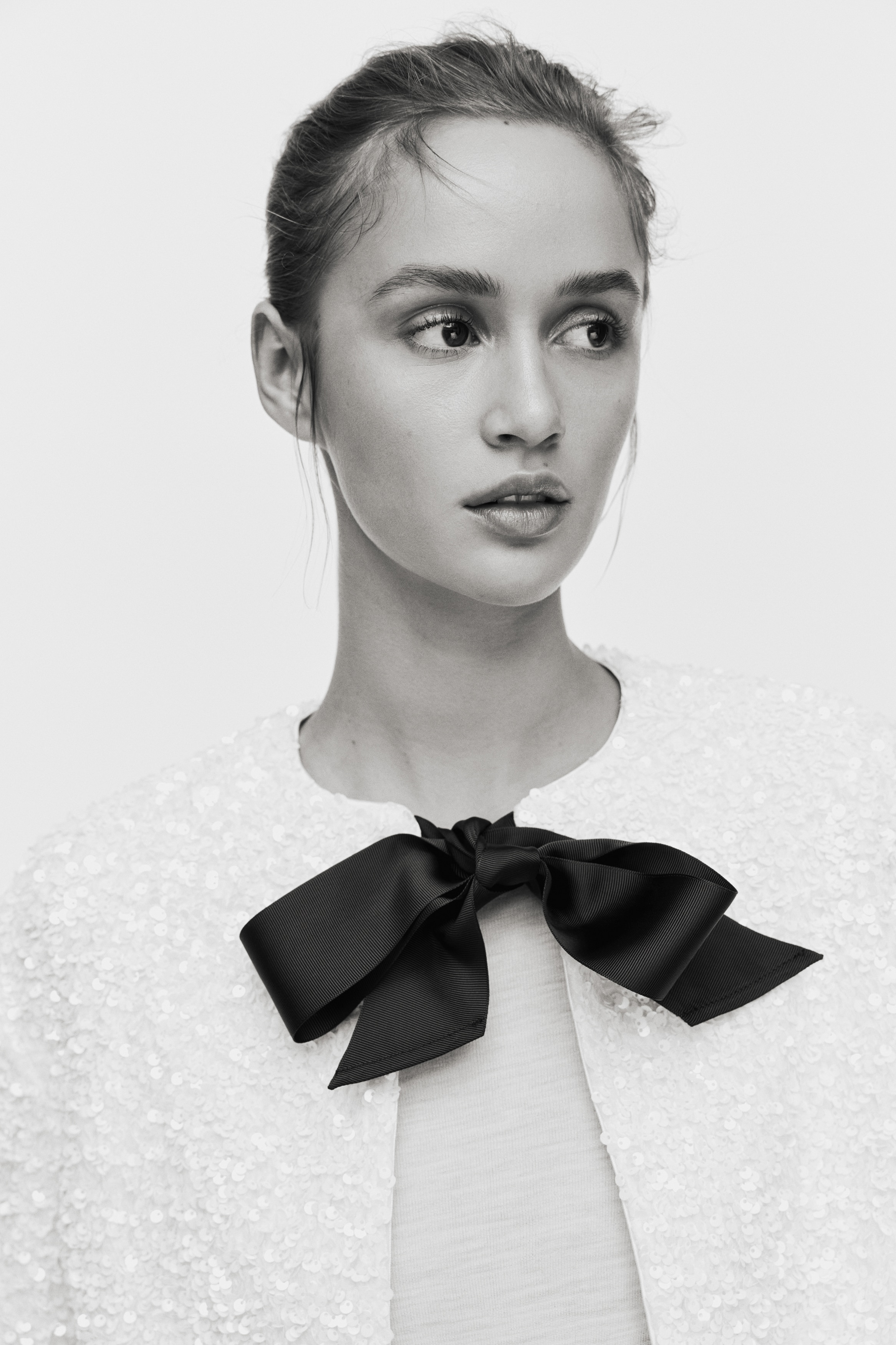 Giacca con paillettes e fiocco - Crema