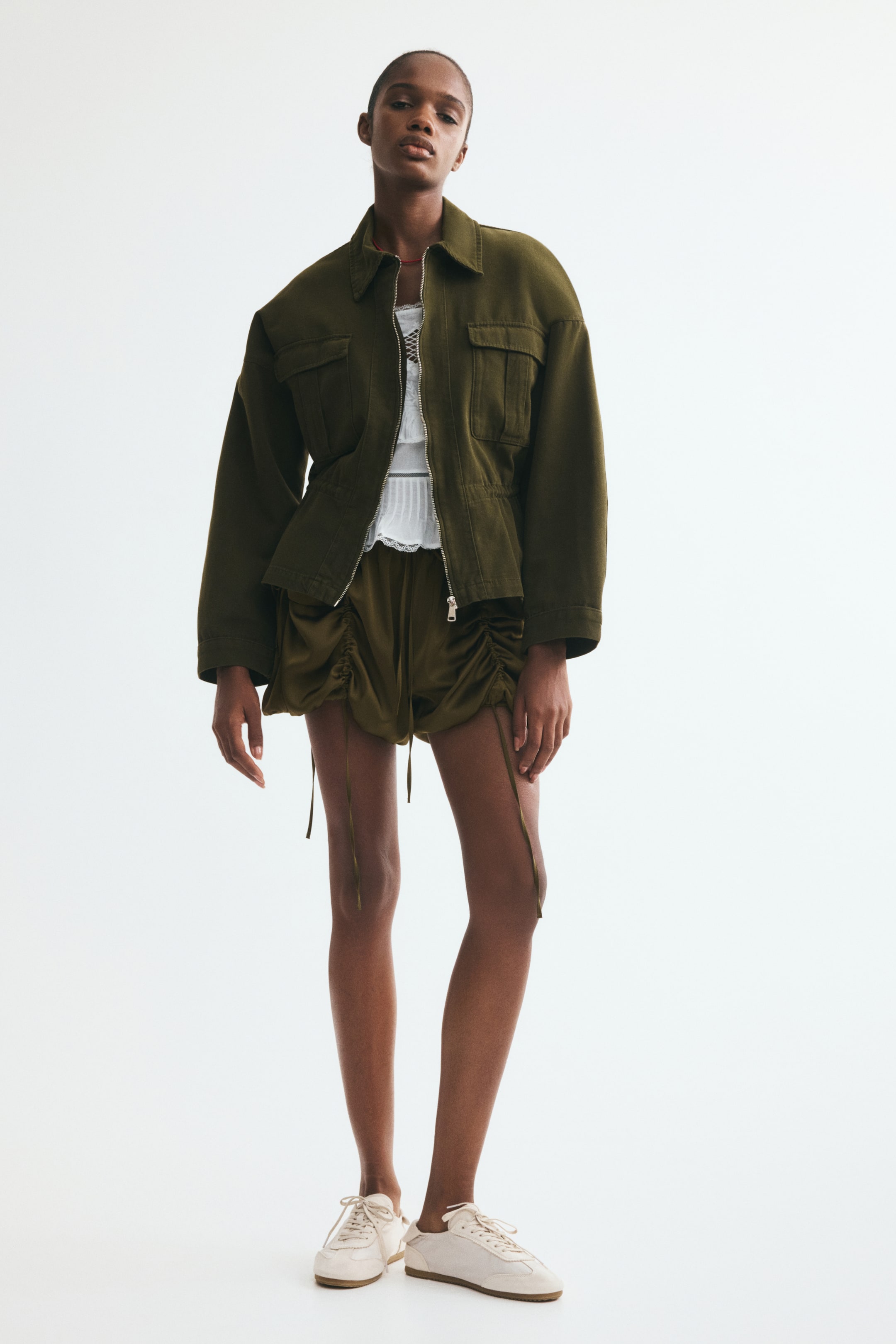Женские куртки H&M Drawstring-Detail Utility Jacket — фото 3