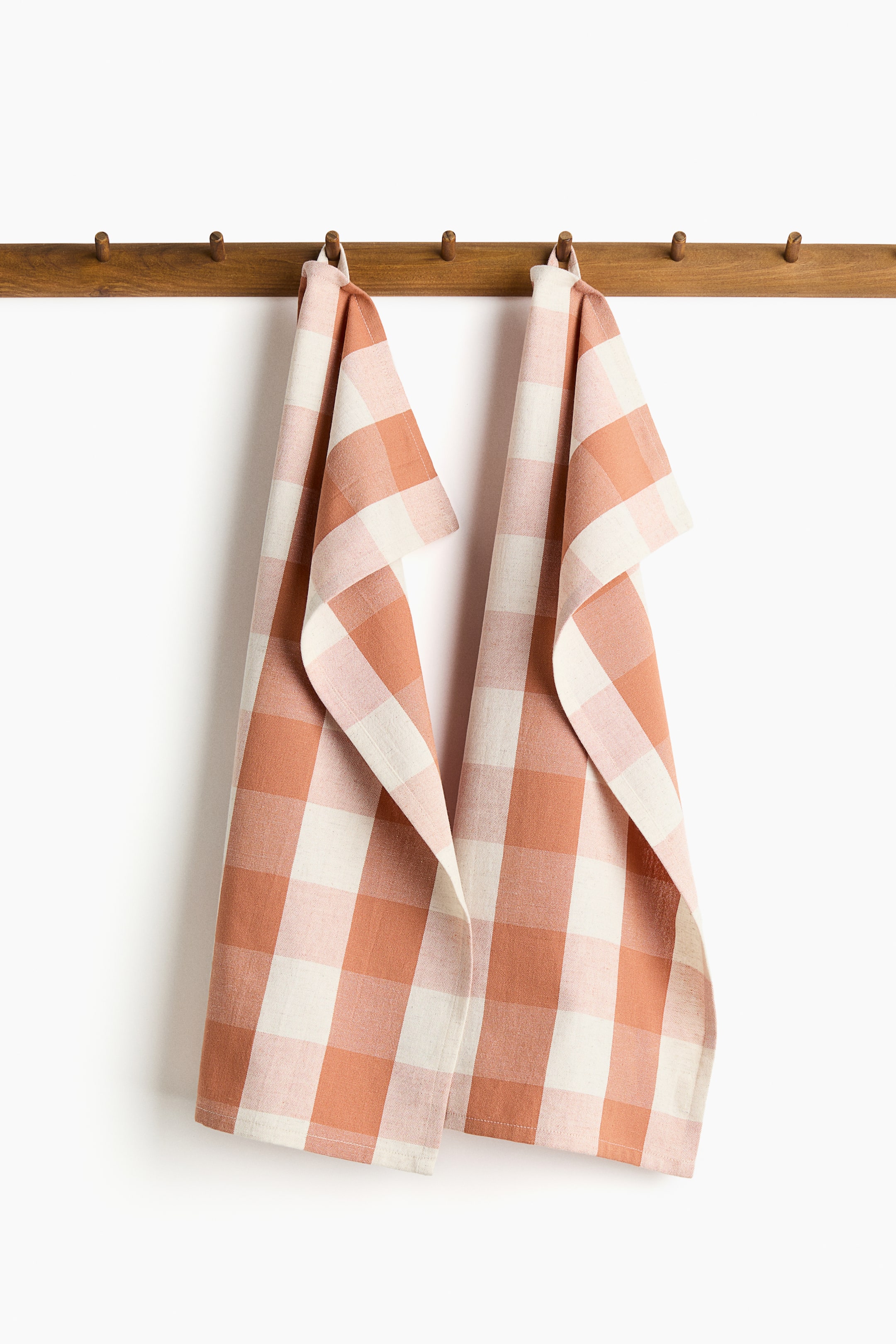 Voir une image plus grande: 2-pack linen-blend tea towels - Terracotta/Gingham check | H&M CA 1