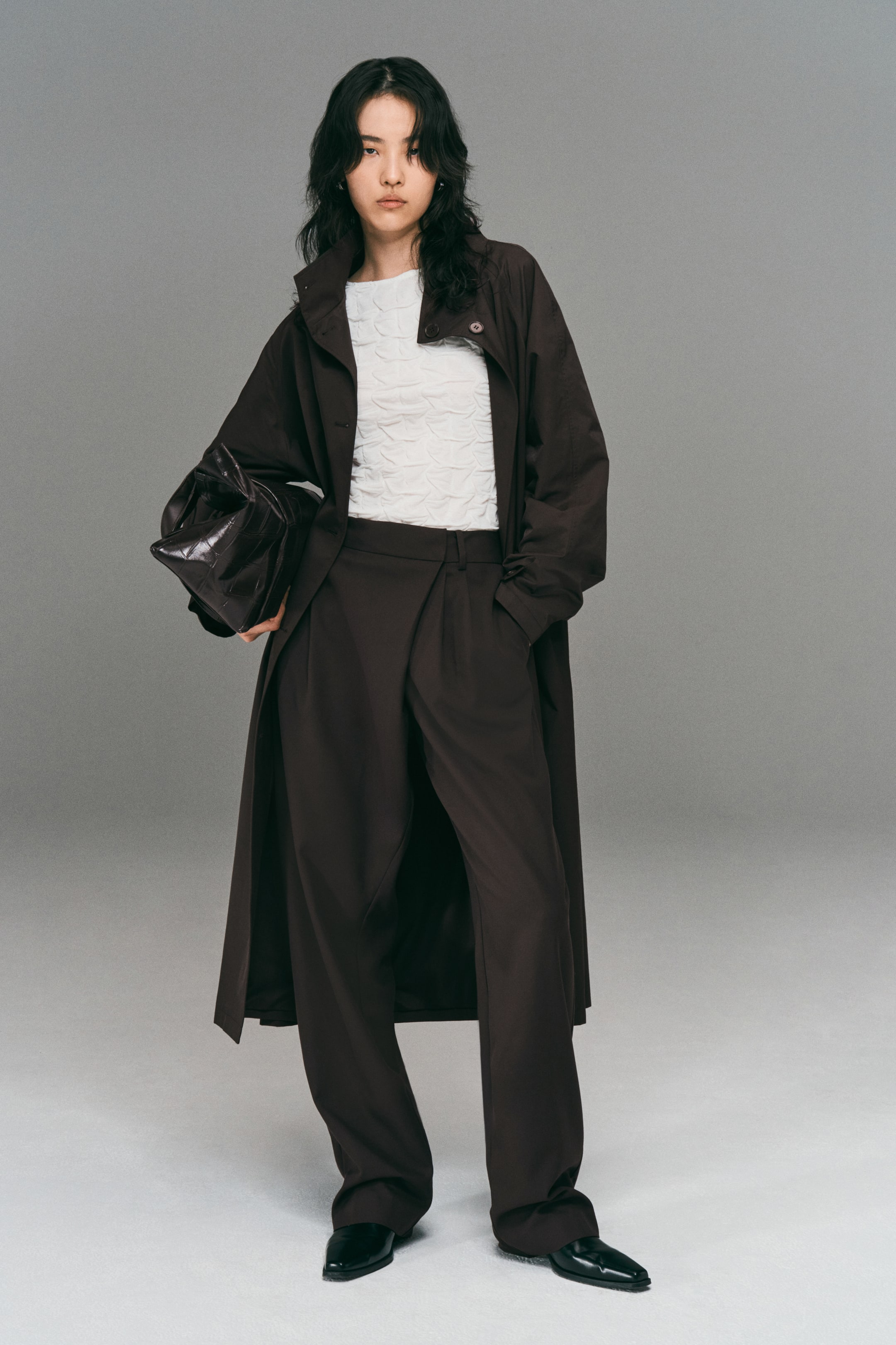 拡大画像を表示: ラップディテール テーラードパンツ - ダークブラウン - レディース | H&M JP 1