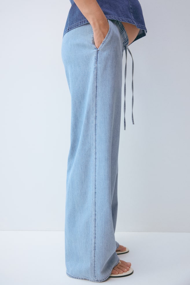 MAMA Denim Drawstring Pants - Light denim blue/Navy blue/Denim blue/White - 3