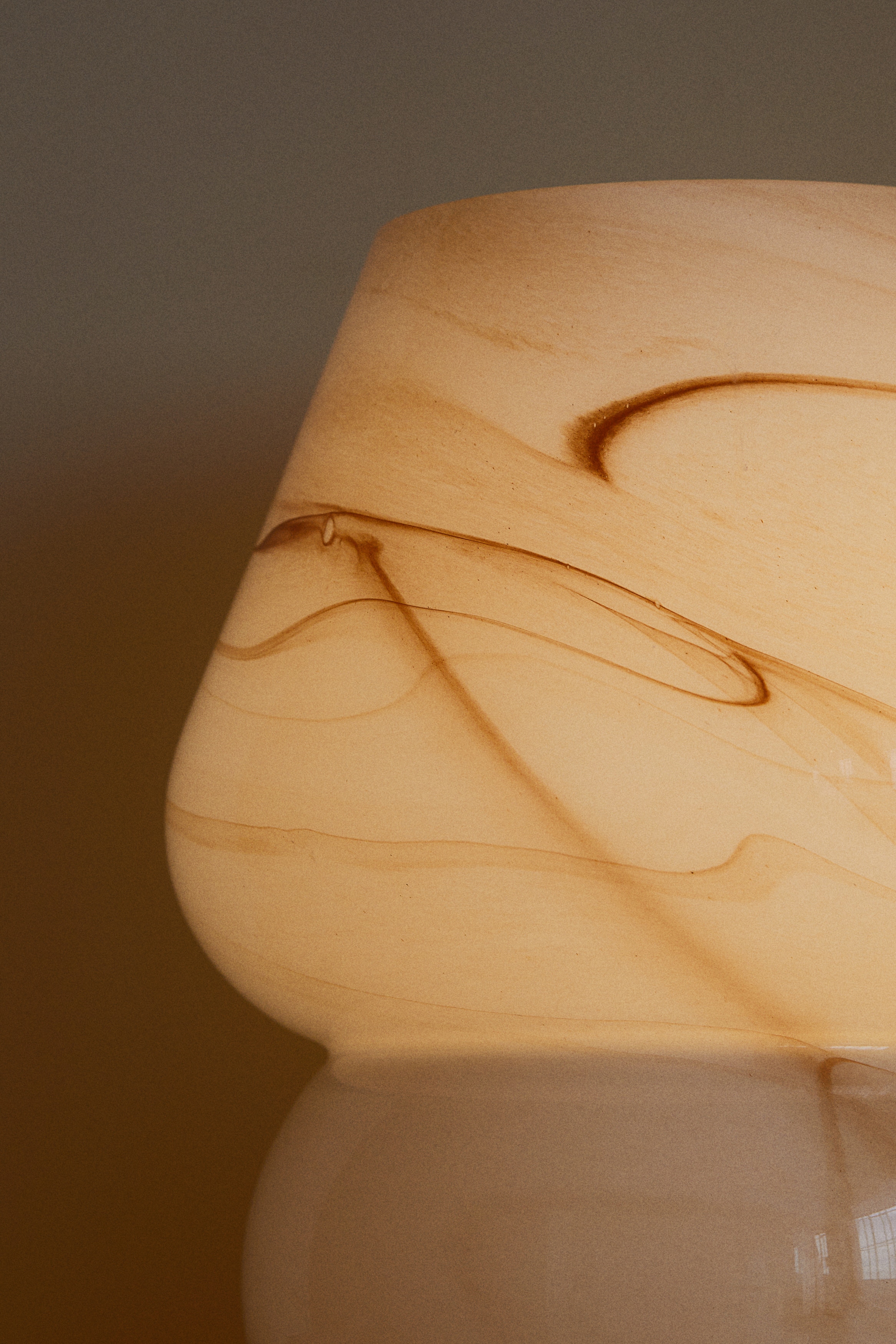 Candeeiro de mesa grande em vidro - Bege/Marmoreado/Branco