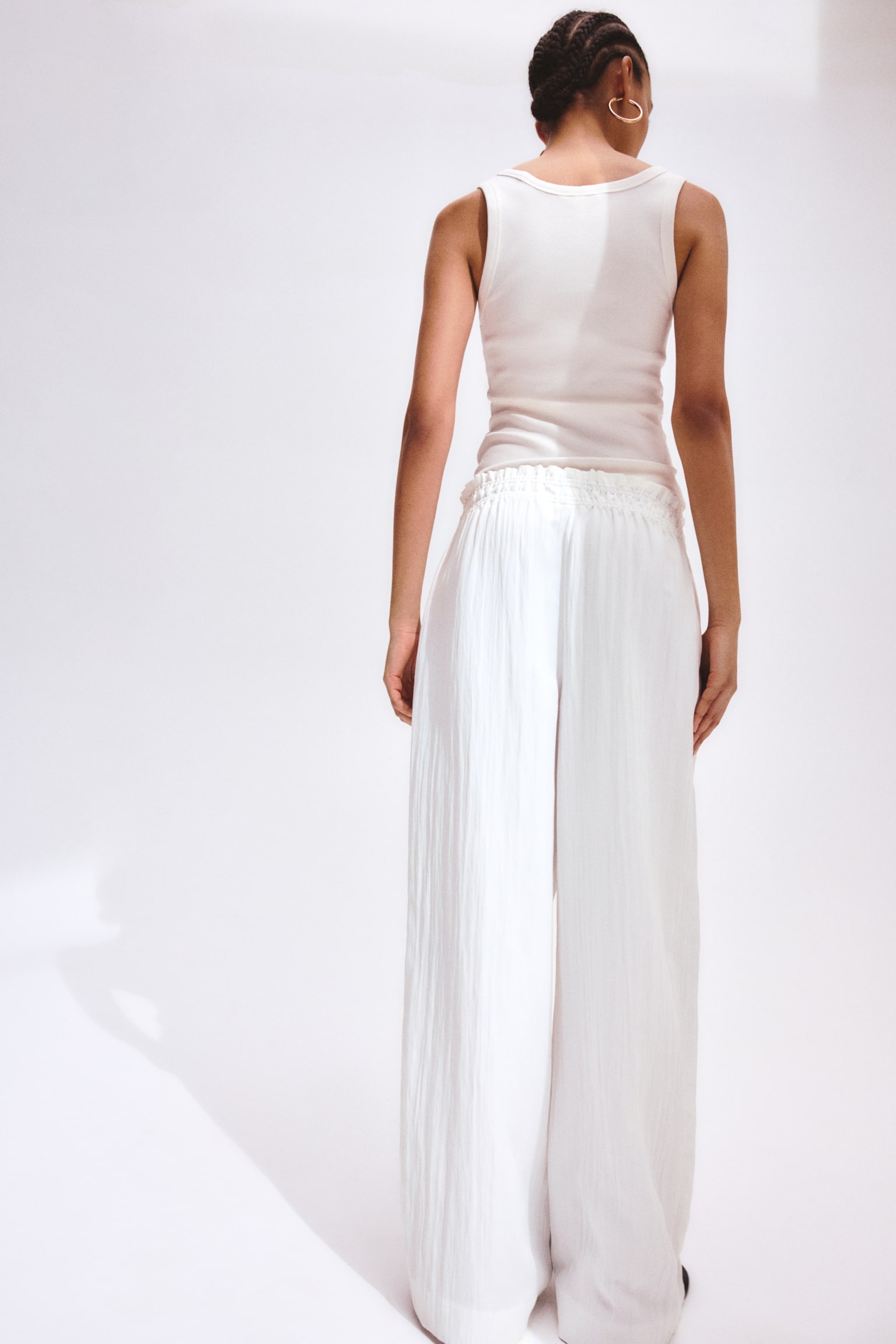 Wide-Leg Ruffle-Trimmed Pants - 5