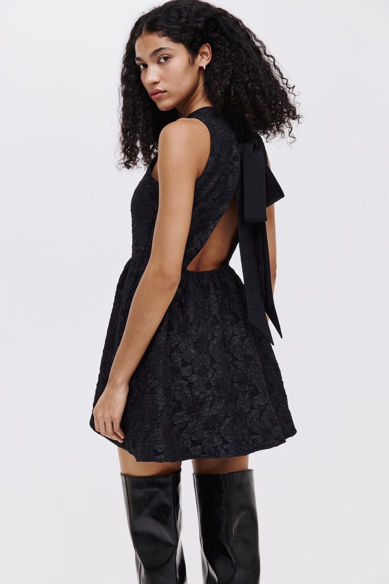 Dress with Bow at Back - image 4