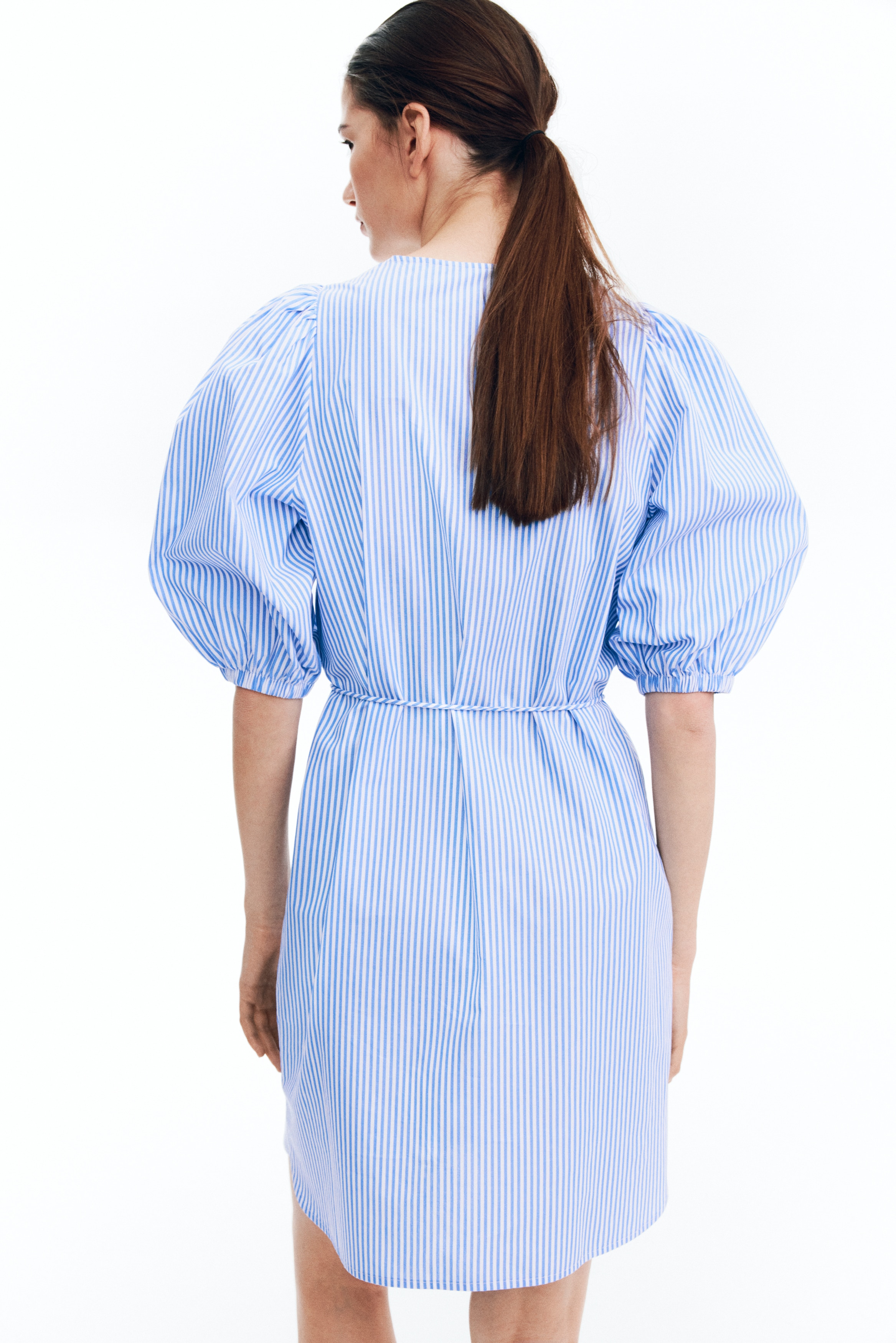 Puff-sleeved dress