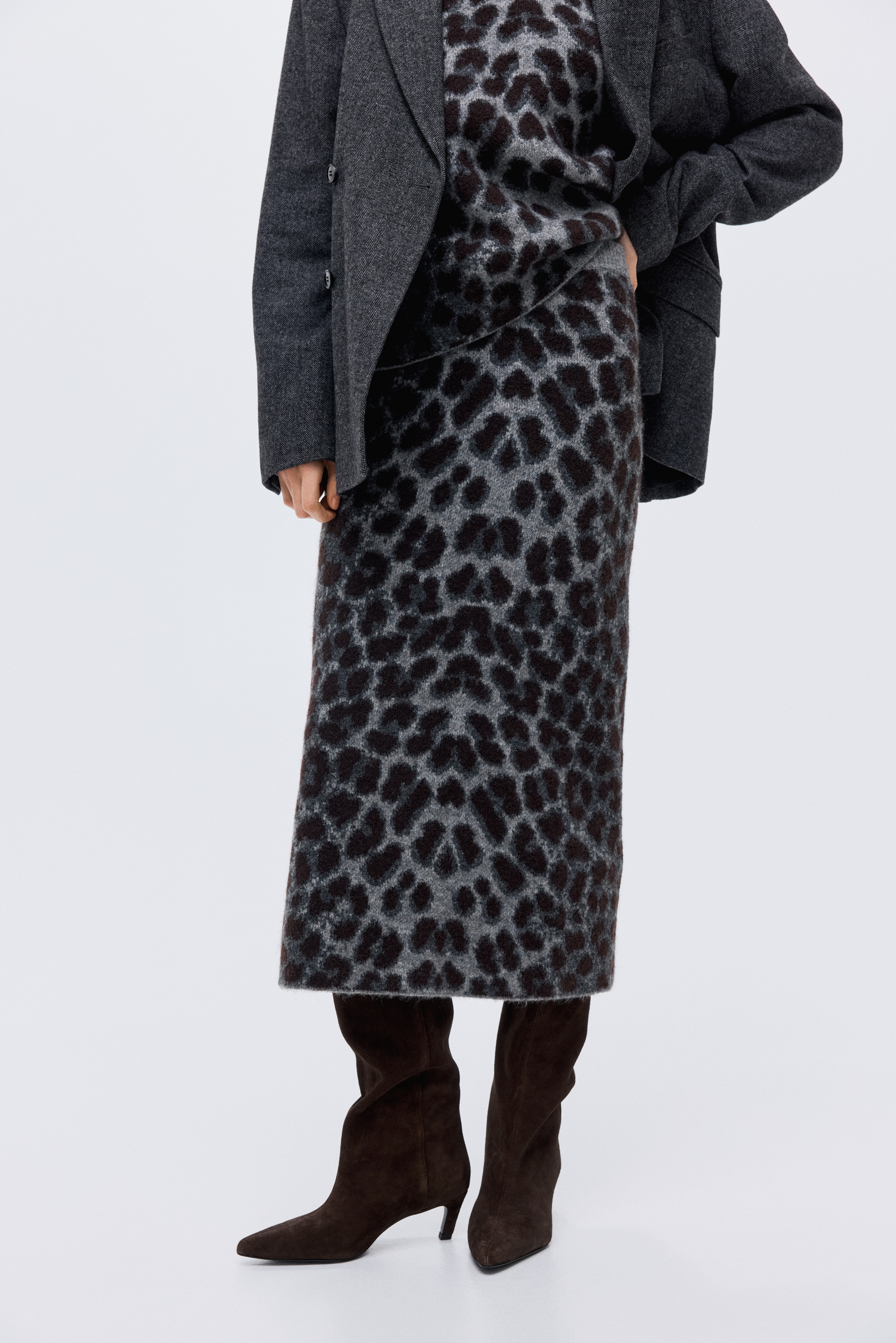 Jacquard-knit skirt
