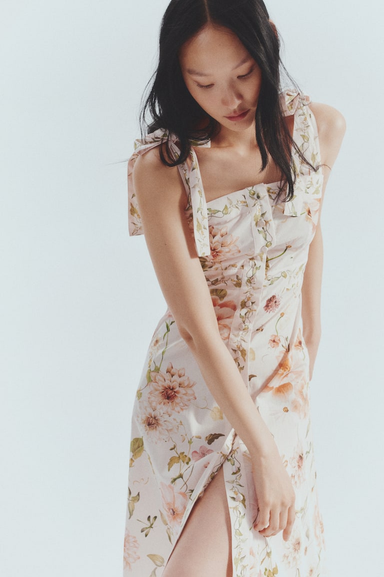 Abito in cotone con spalline da annodare