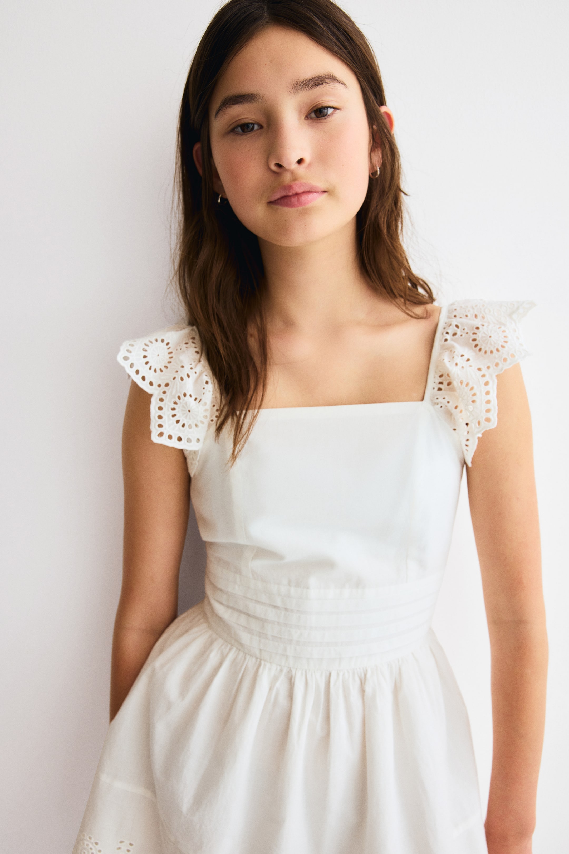 Robe en coton avec broderie anglaise