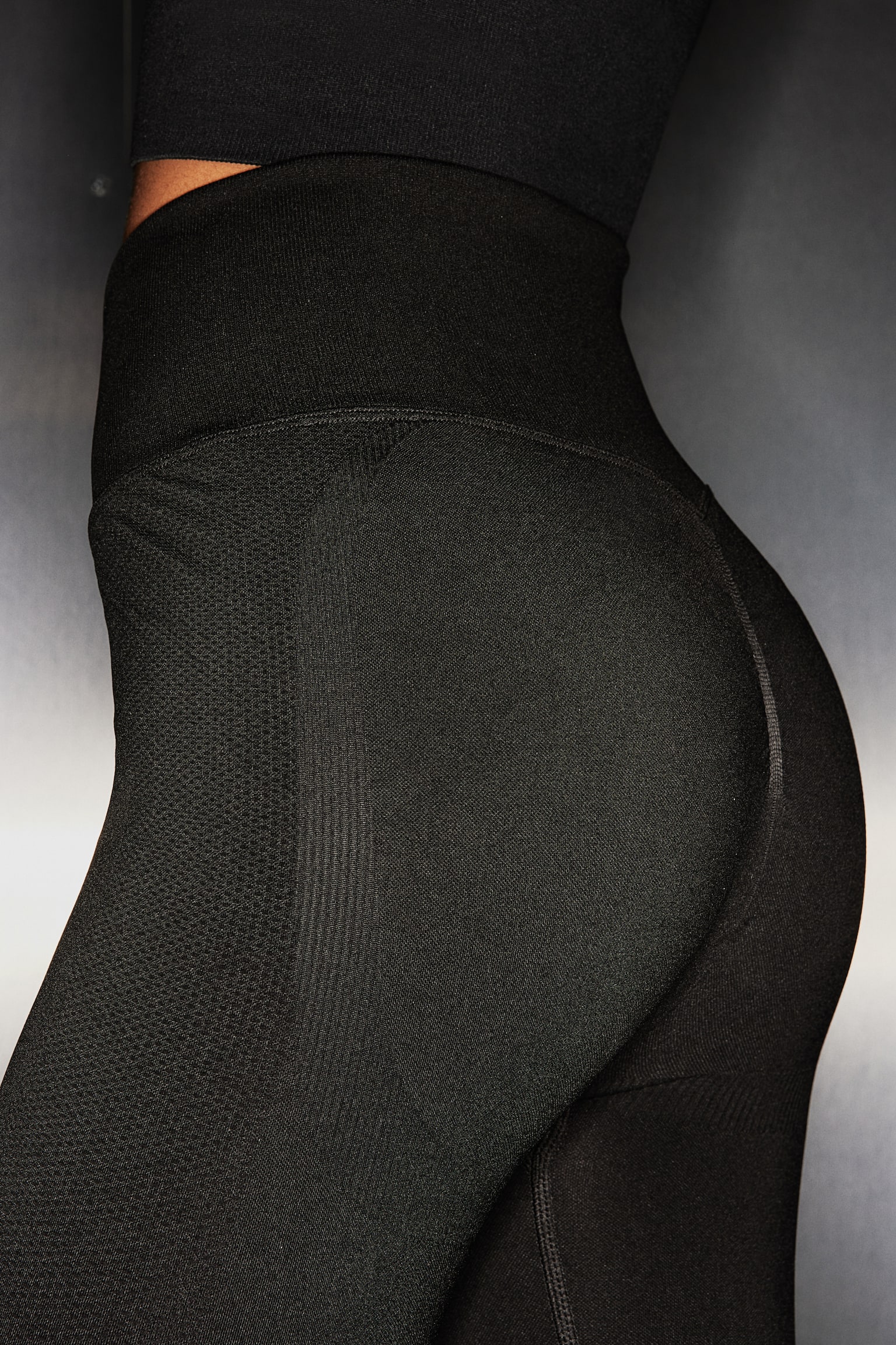 Seamless Shaping Sports leggings in DryMove™ - Black - 3