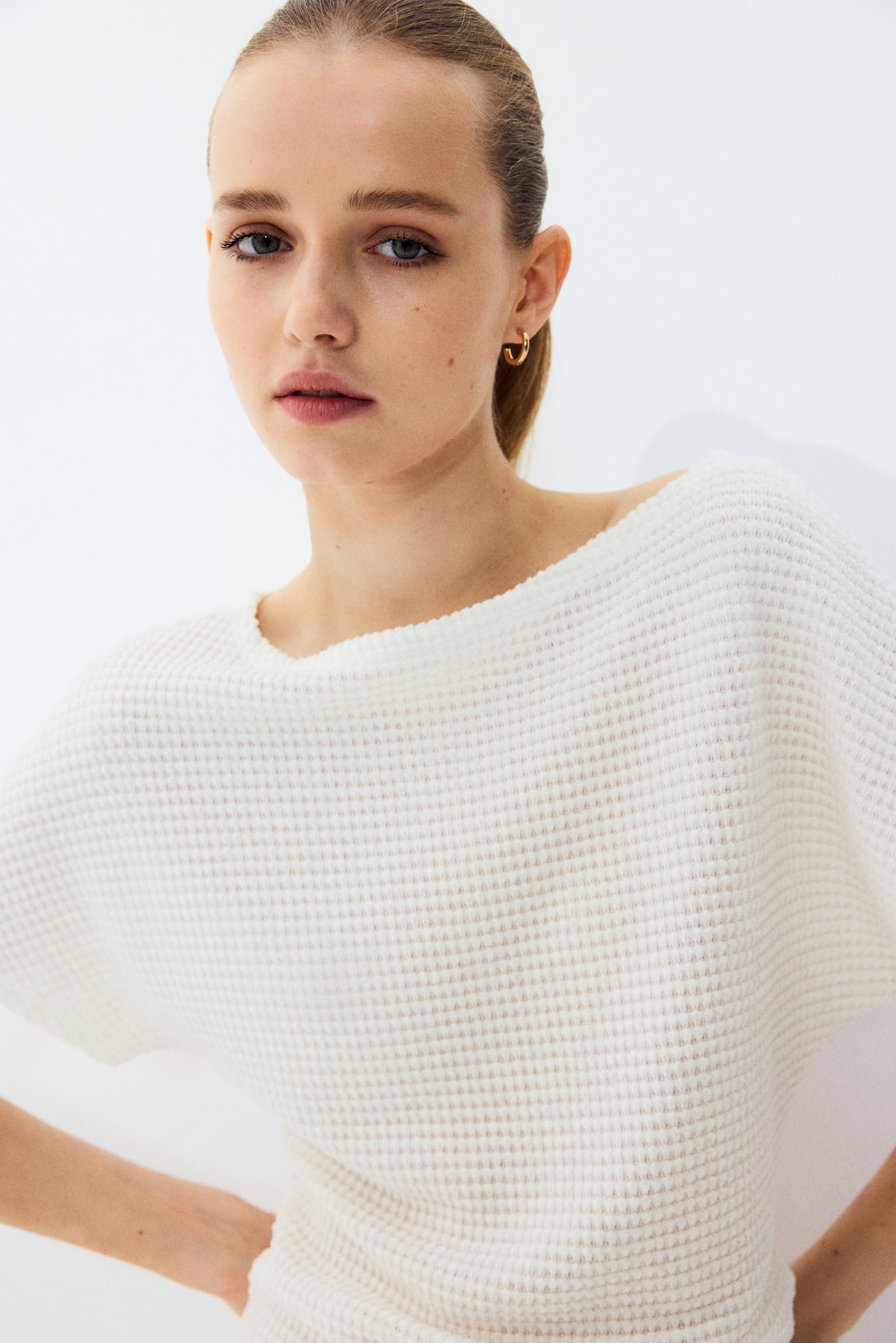 Žerzejový top s netopýřím rukávem - Bílá/Tmavá olivově zelená/Černá - 5