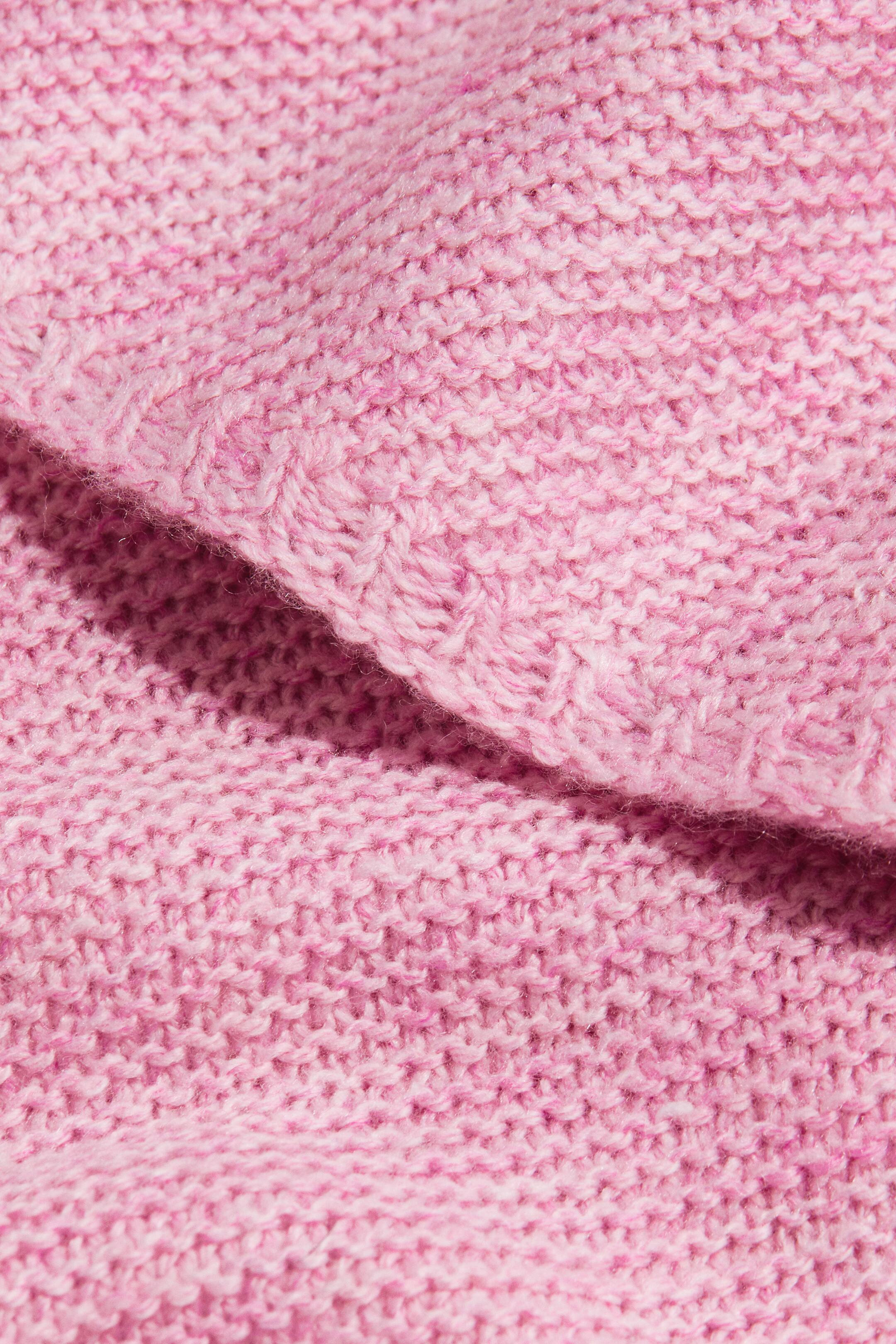 Ampliar la imagen: Garter-stitched triangle scarf - Rosa - Ladies | H&M MX 2
