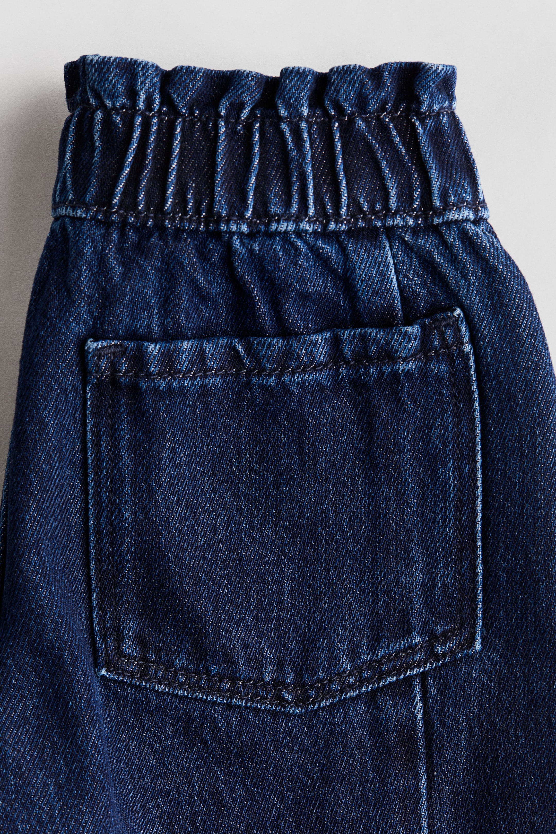 Tapered Jeans