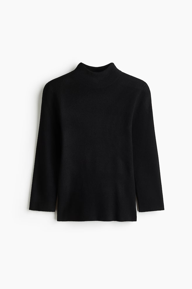 Geripptes Shirt mit Turtleneck - Schwarz/Weiß - 1