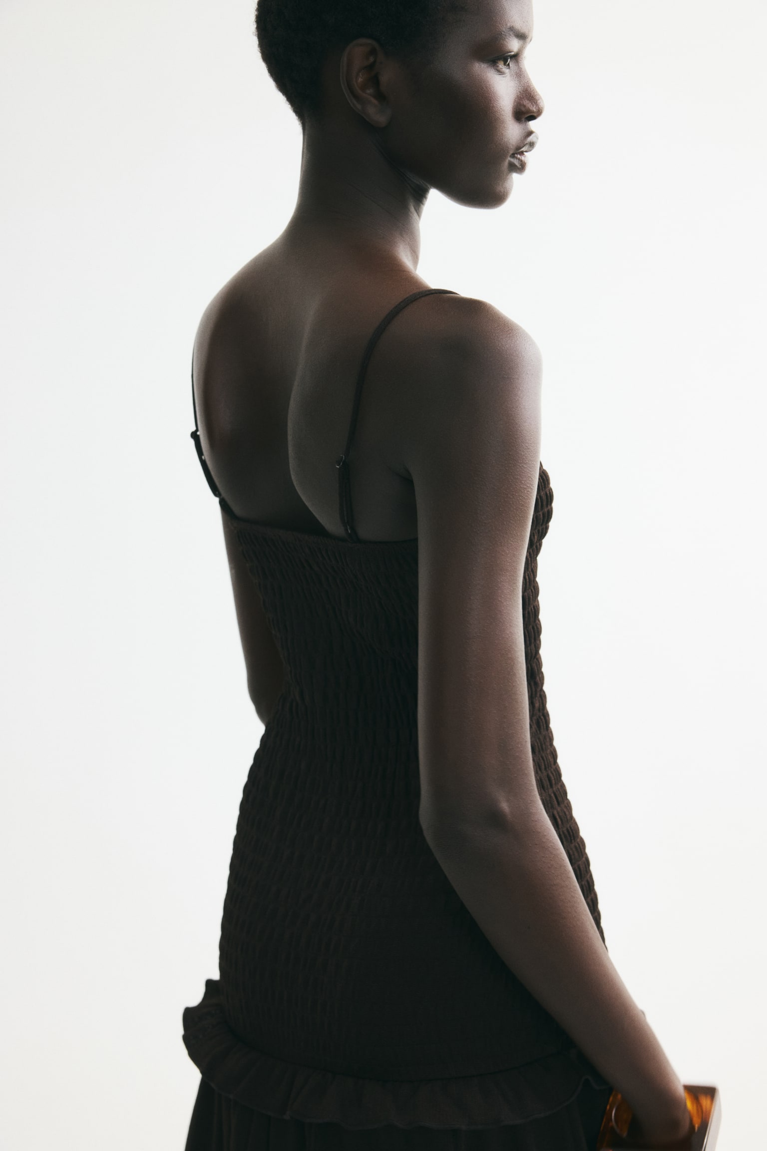 Женское платье H&M Smocked-Bodice Strappy, цвет: Тёмный коричневый — фото 4
