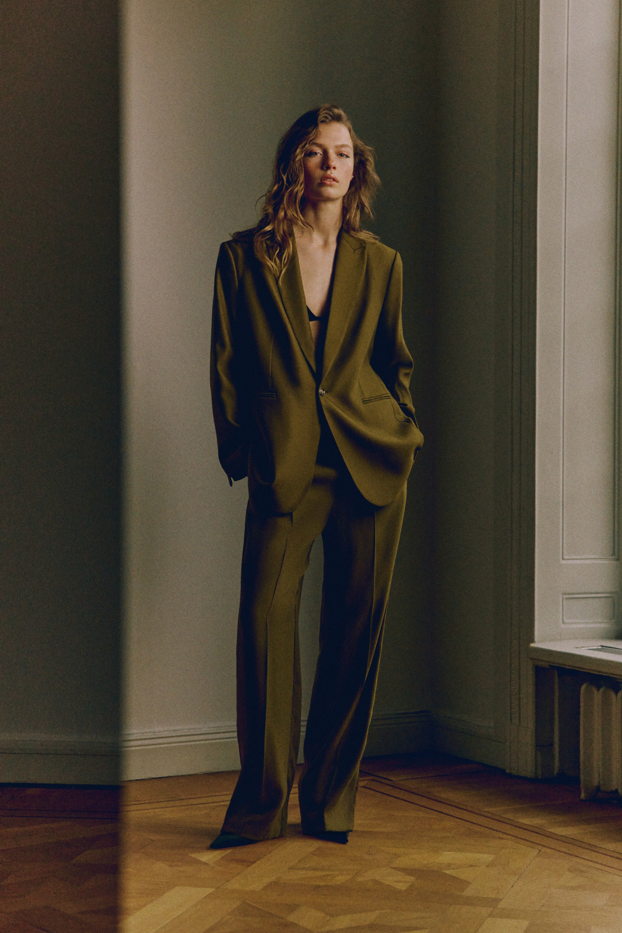 Prikaži veću sliku: Blejzer sa jednorednim kopčanjem - Tamna maslinasto zelena - Ladies | H&M RS 1