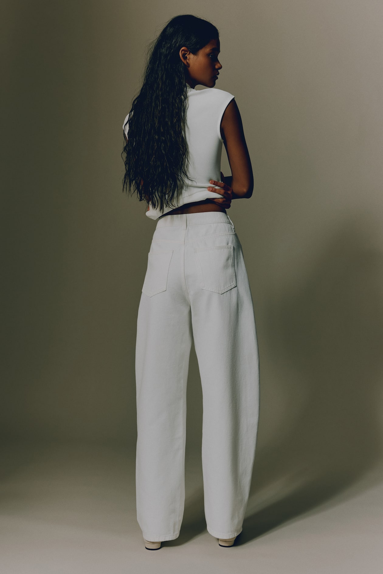 Barrel Leg High Waist Jeans - image 2