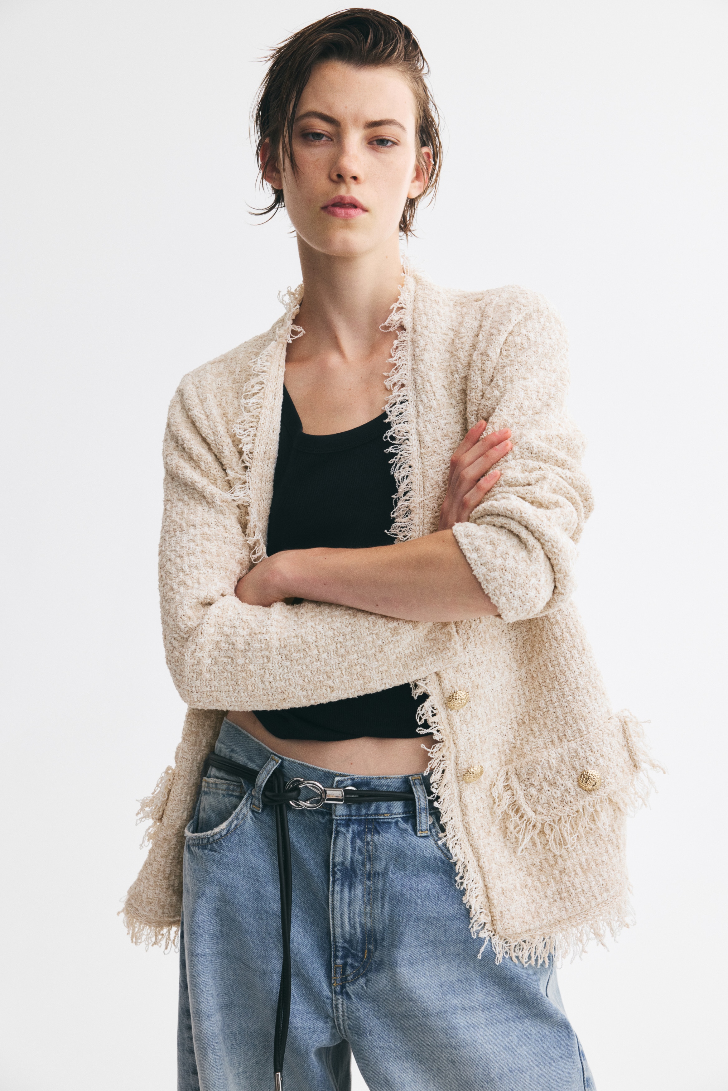 Cardigan aus Korbmusterstrick mit Fransen - Helles Mattbeige