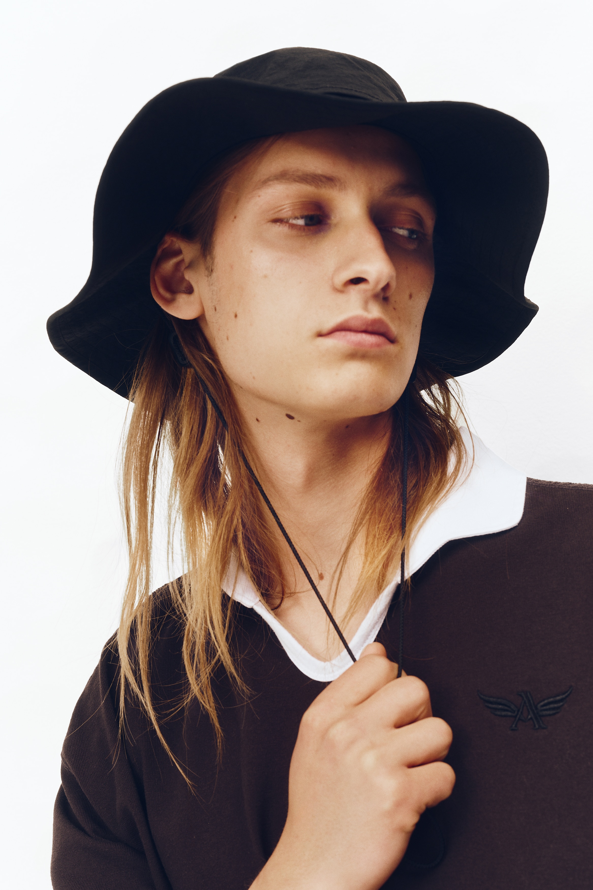 w^)b H&M バケットハット ブラック ナイロン ベルトデザイン 黒 帽子