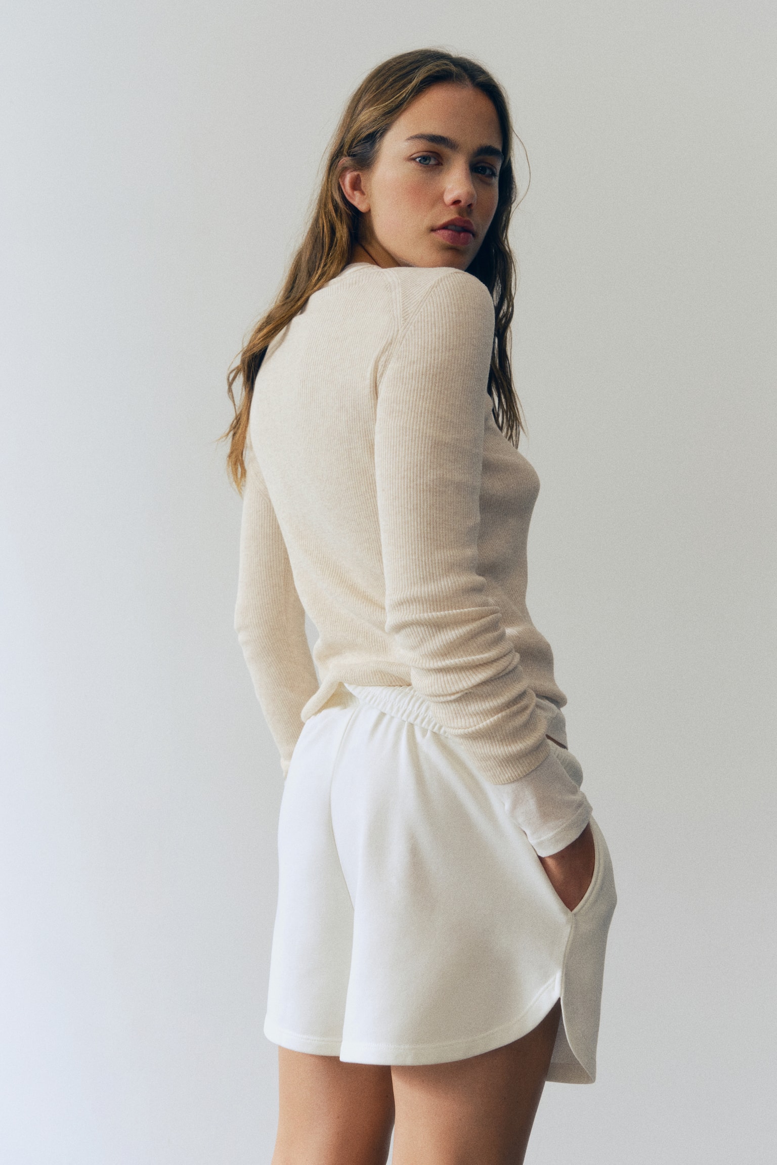 Женский топ H&M Rib-Knit Long-Sleeved Top, цвет: Светлый бежевый меланжевый — фото 3