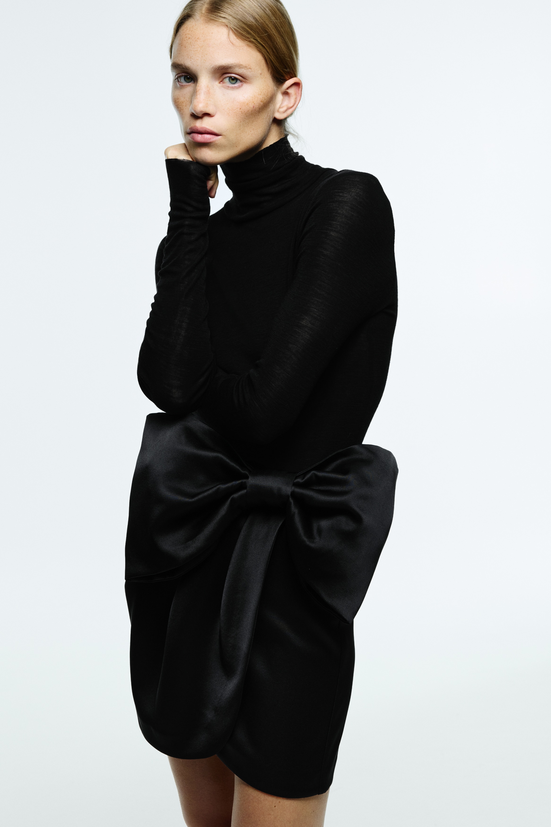 Bow-detail satin skirt