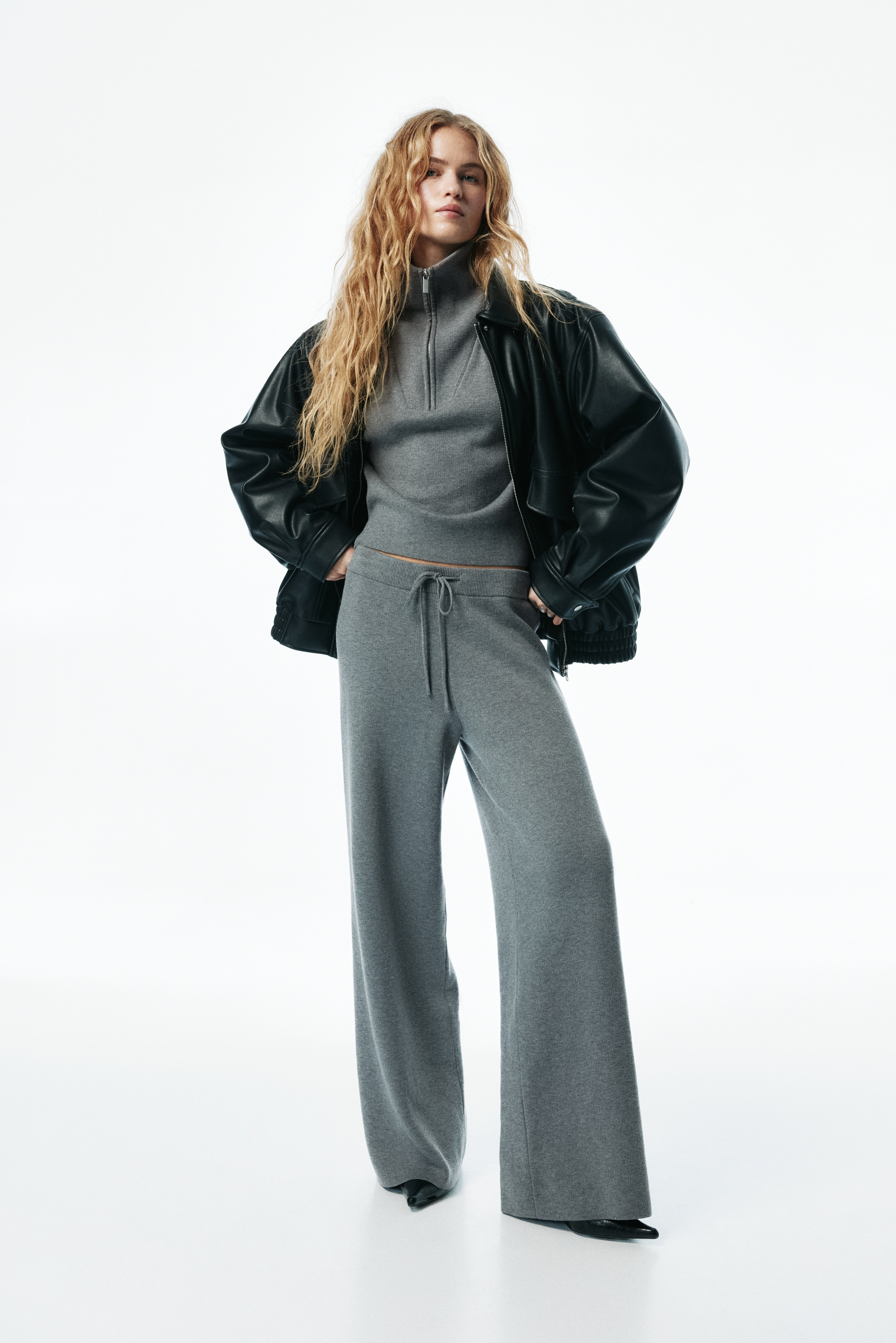 Knitted drawstring trousers