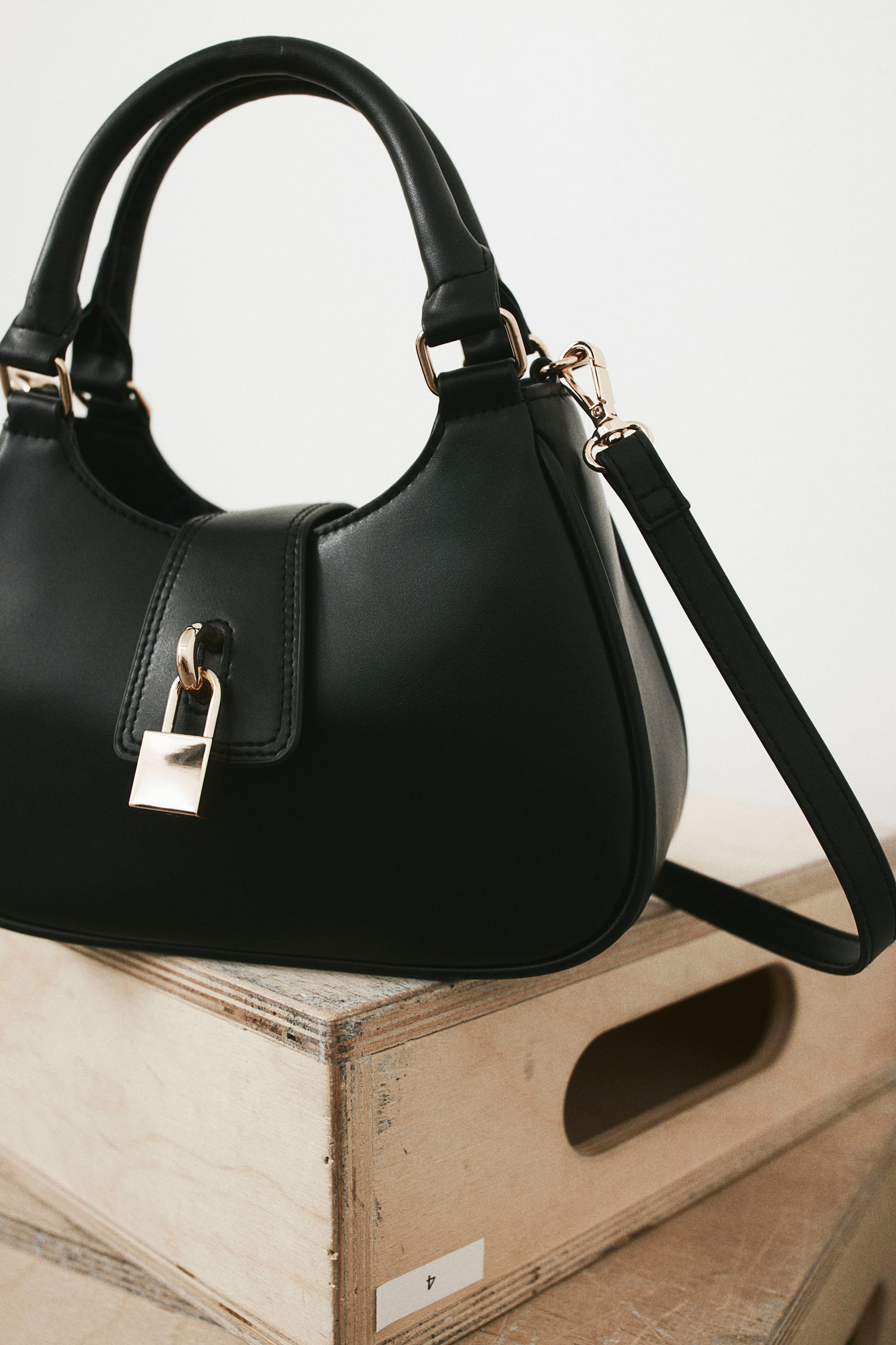 Padlock-detail Crossbody Bag