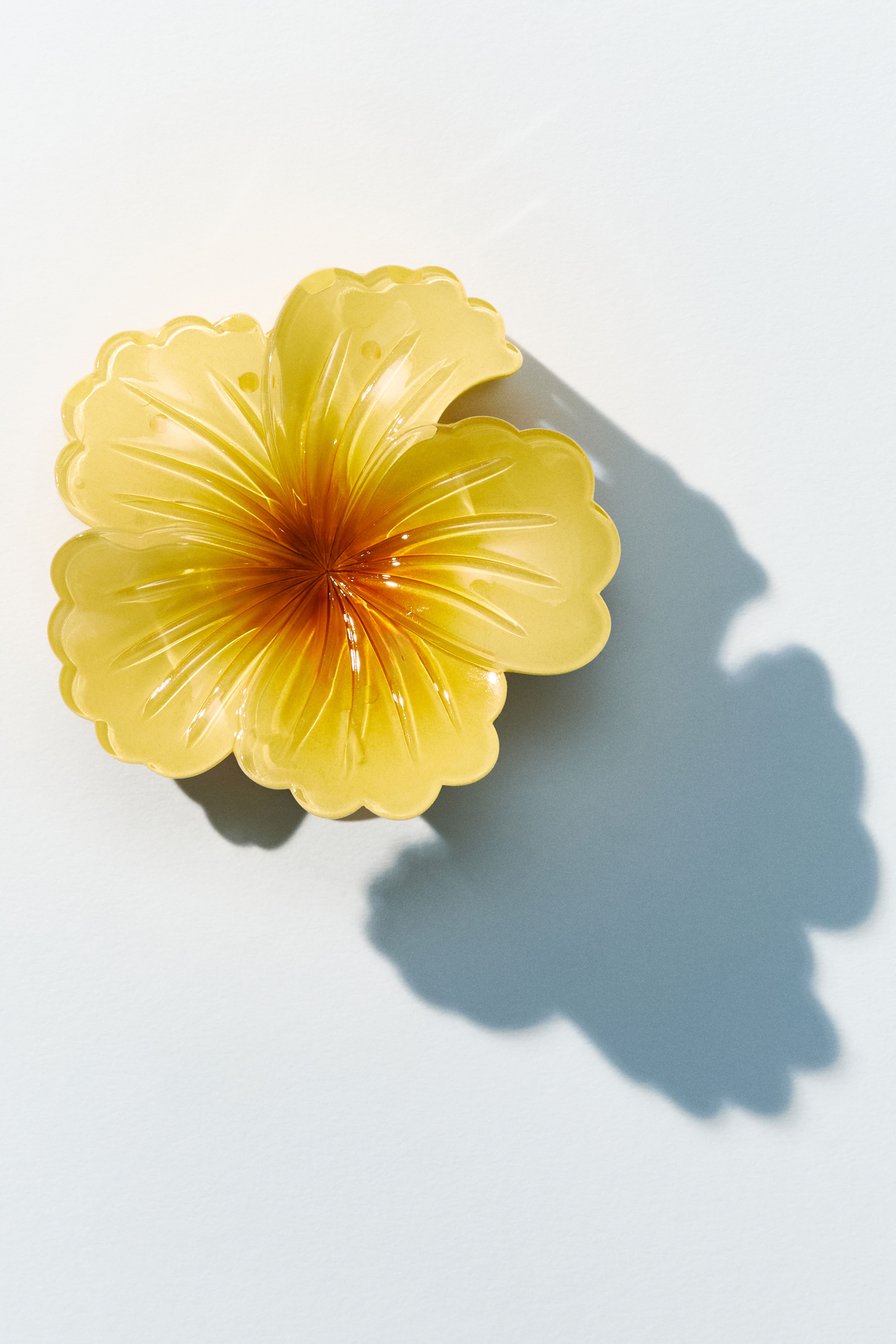 Flower-Shaped Hair Claw