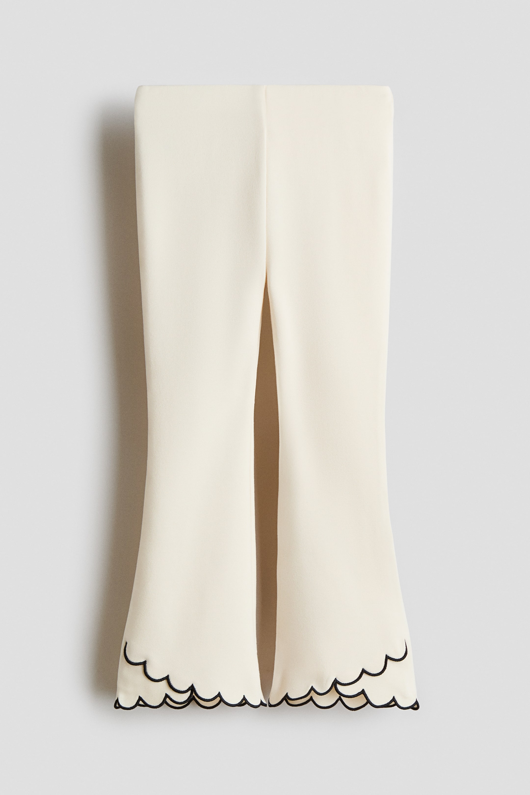 拡大画像を表示: スカラップヘムフレアレギンス - クリーム - Kids | H&M JP 3