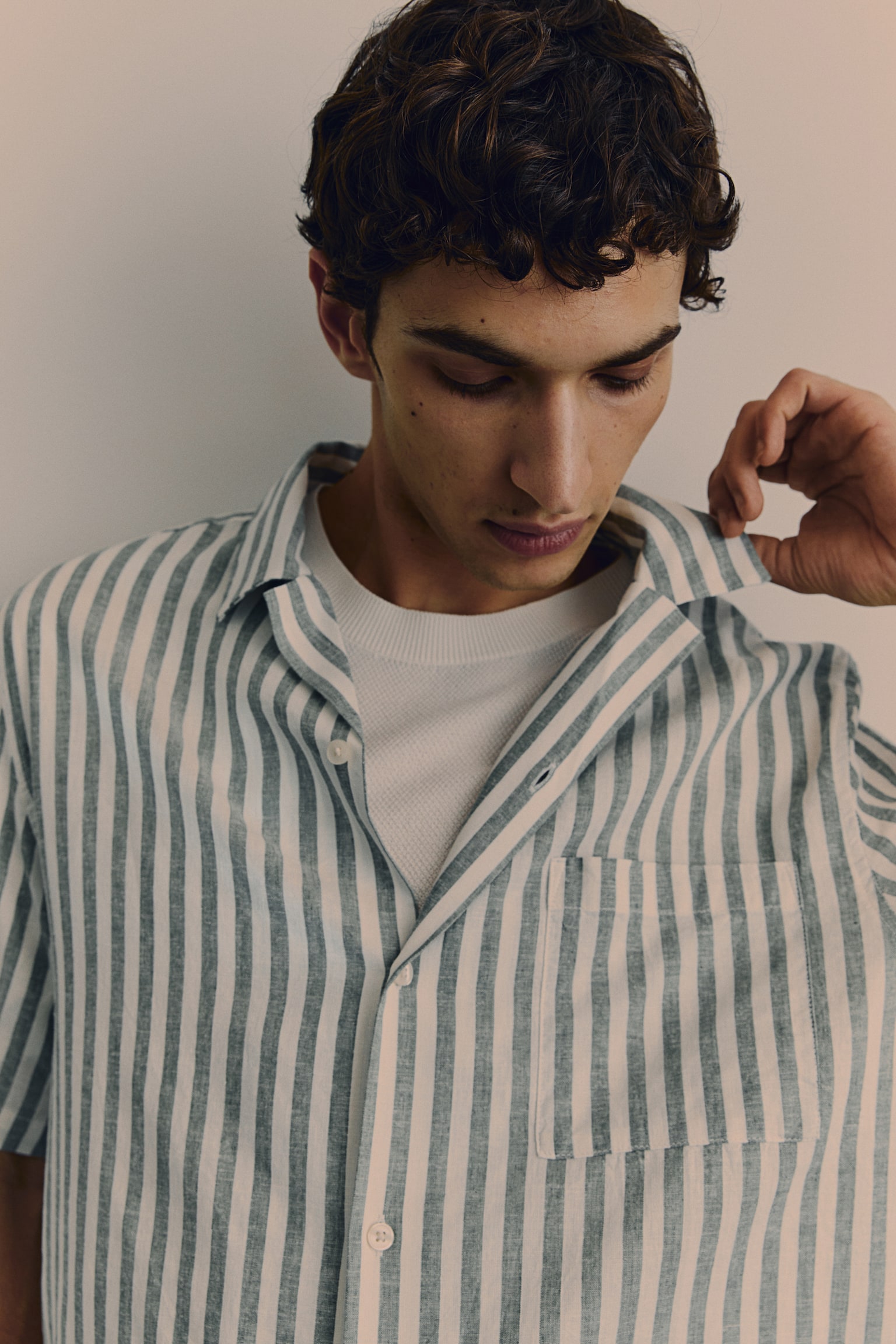 Regular Fit Linen-blend resort shirt - Green/Striped/Grey/Striped/Beige/Striped/Light blue/White striped - 4